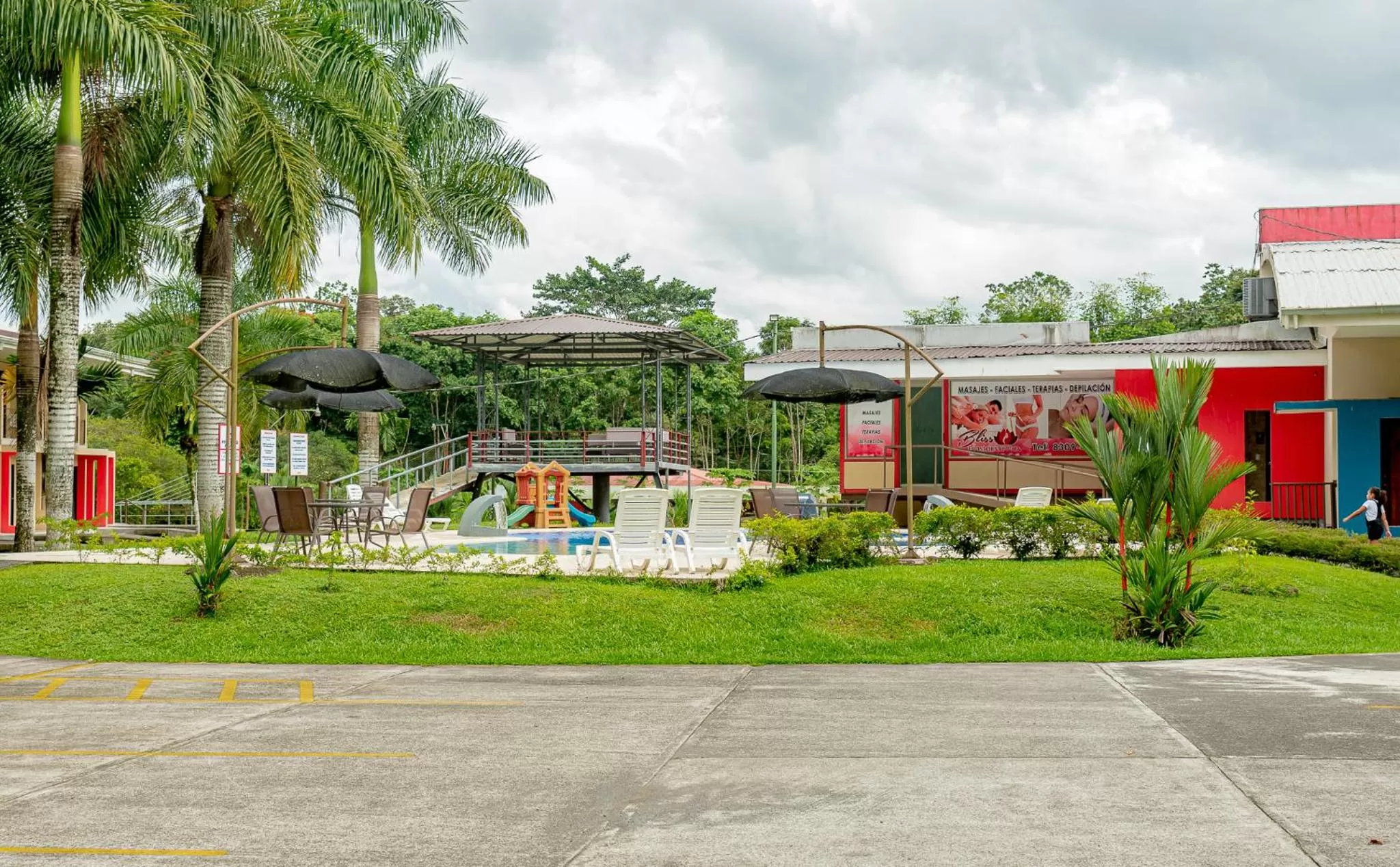 Pool view in Hotel Los Rios