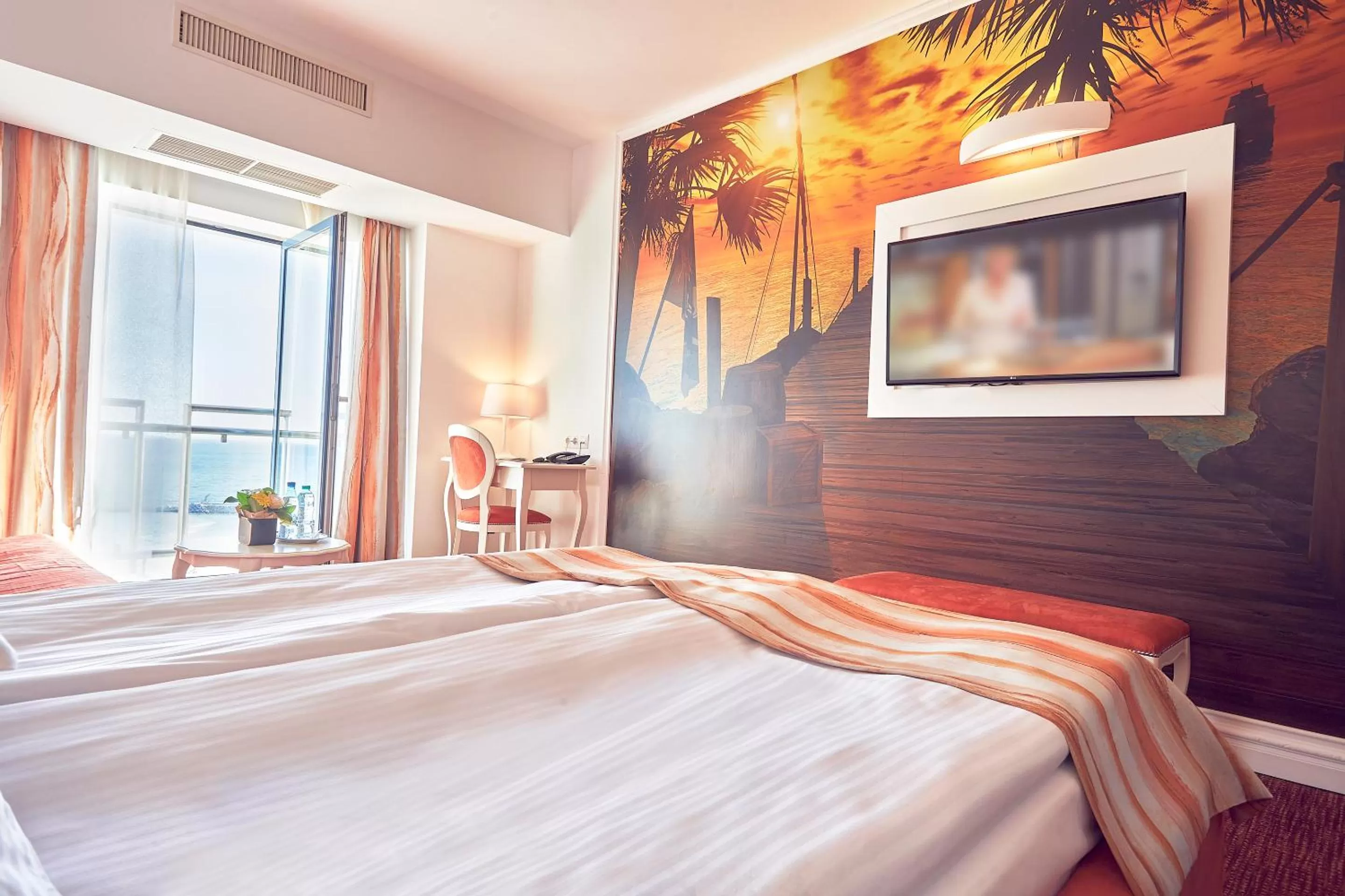 TV and multimedia, Bed in Continental Forum Constanta