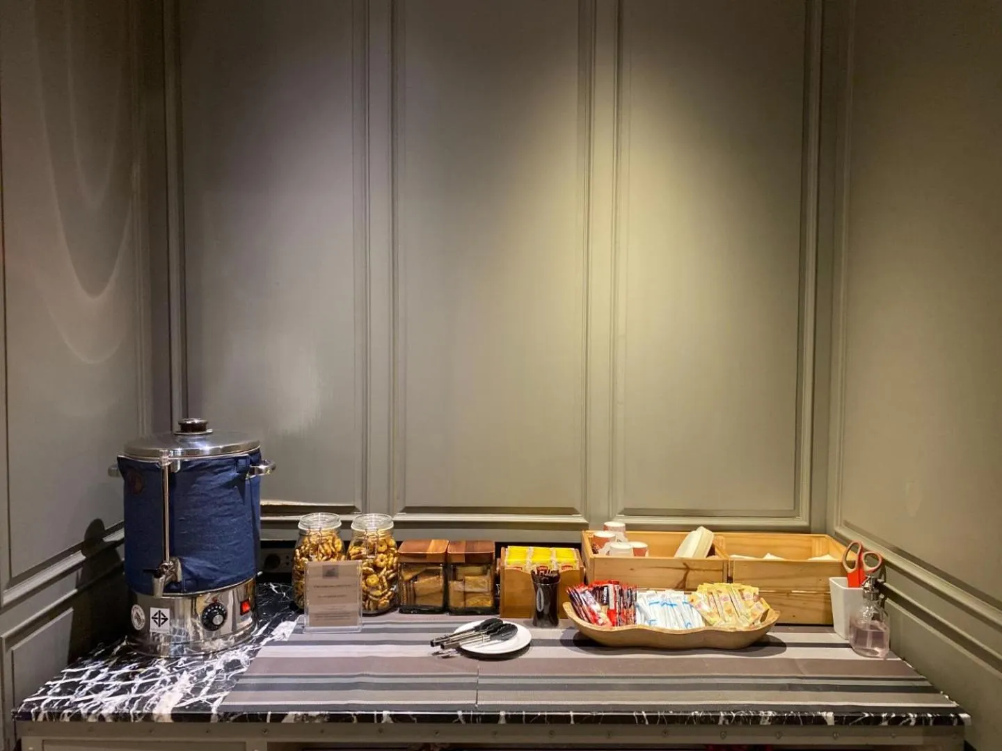 Restaurant/places to eat in Swana Bangkok Hotel