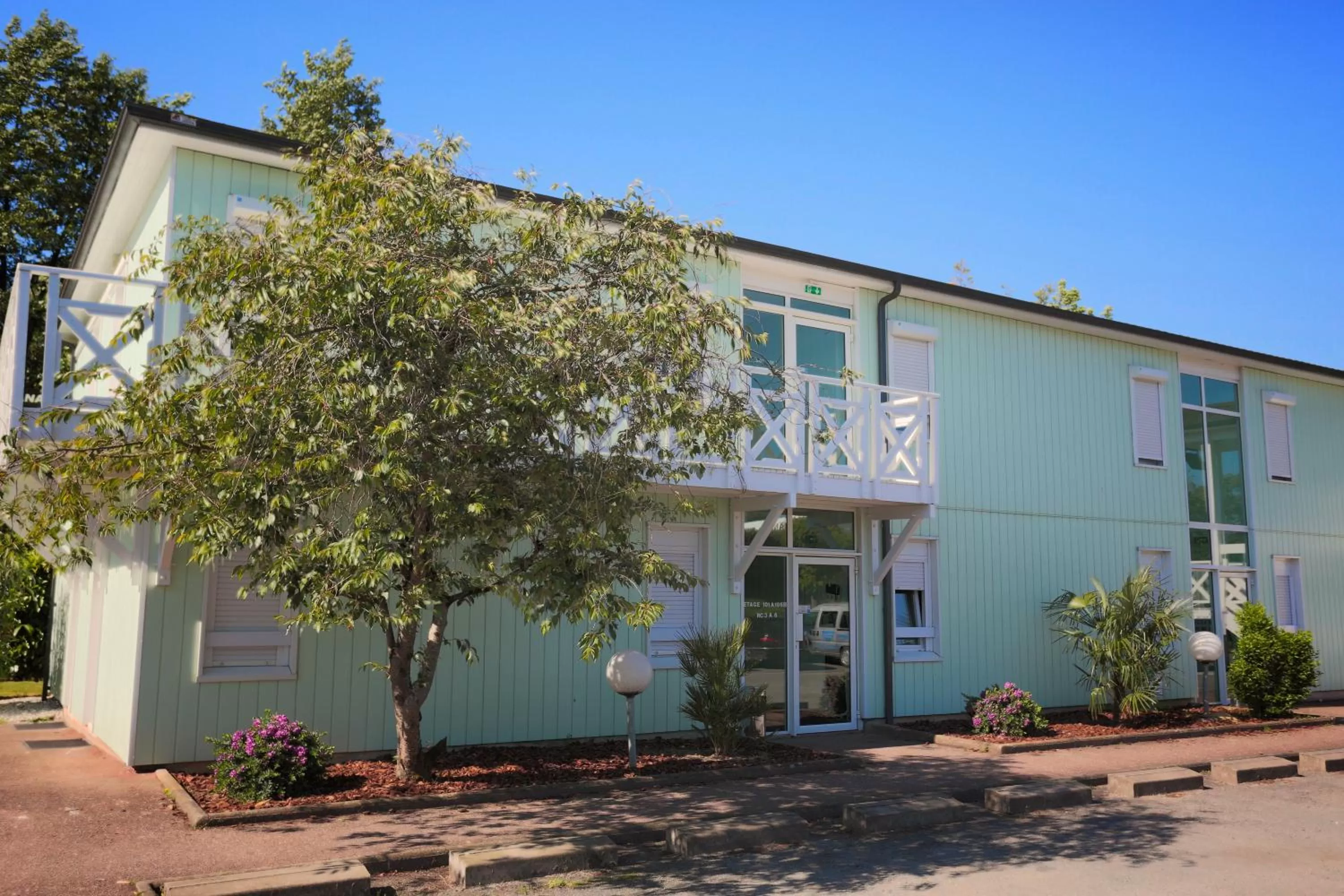 Facade/entrance in Fasthotel Artigues