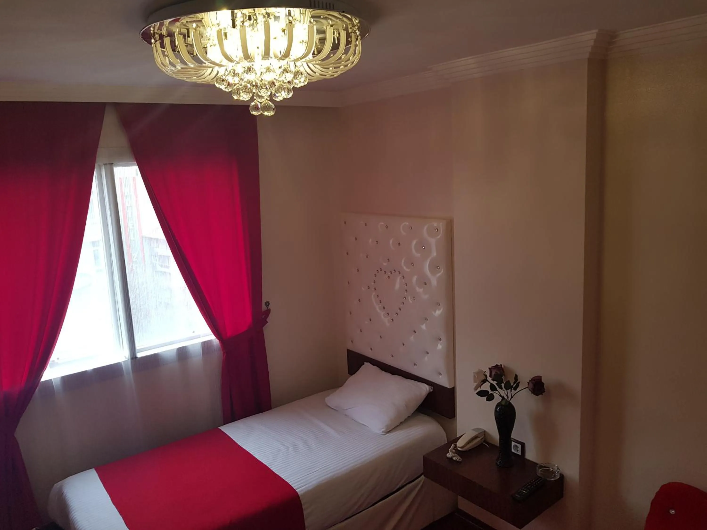 Bedroom, Bed in Ismira Hotel Ankara