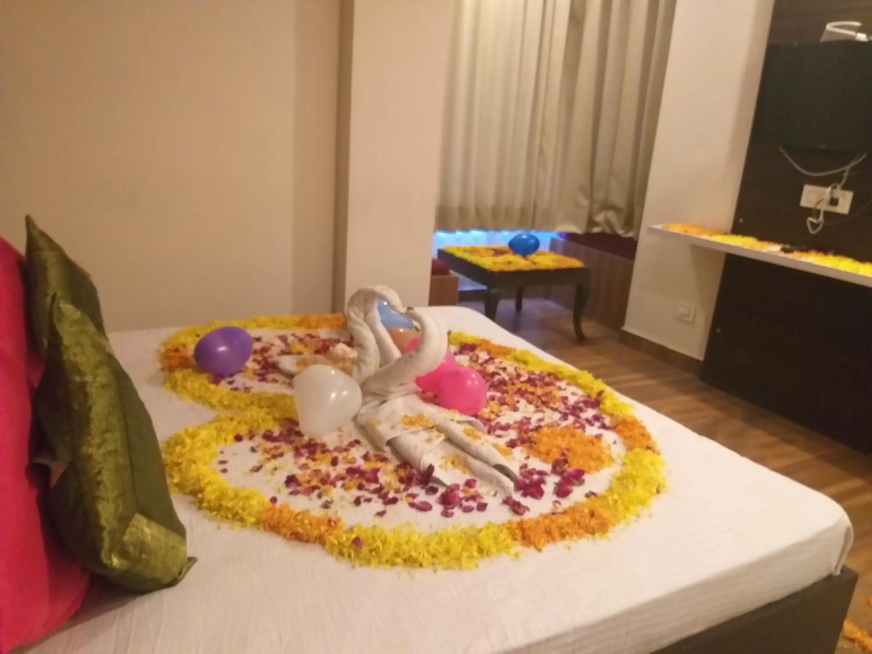 Hotel Ambika Resort Manali