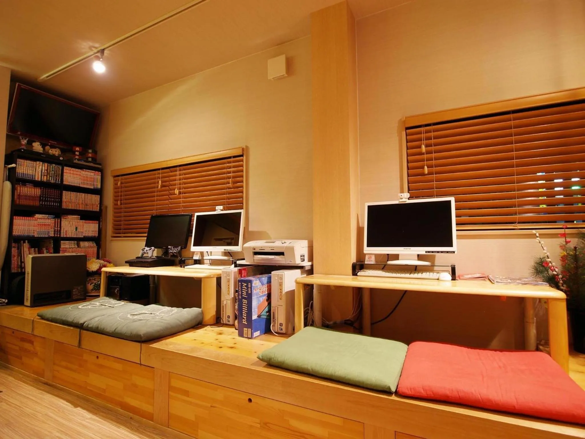 Communal lounge/ TV room in Guesthouse Nara Komachi