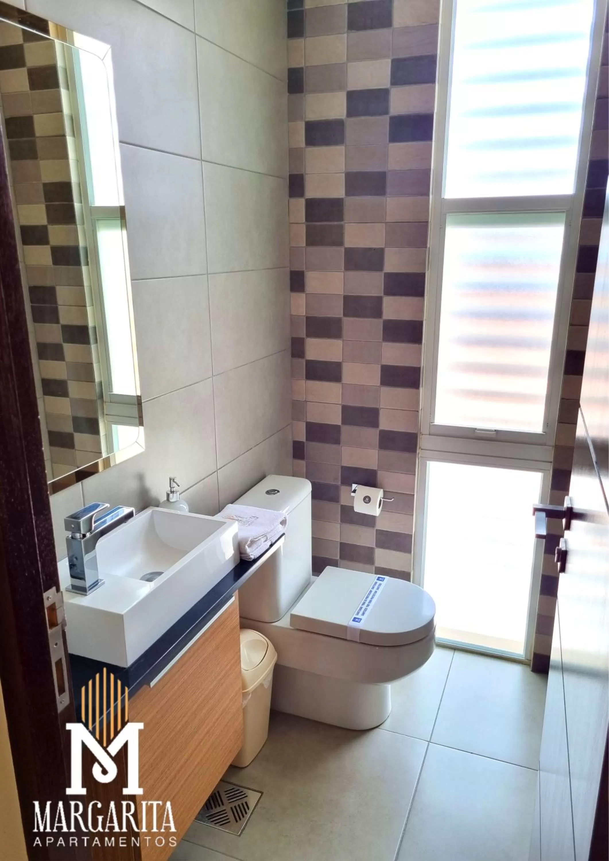 Toilet in Margarita Apartamentos