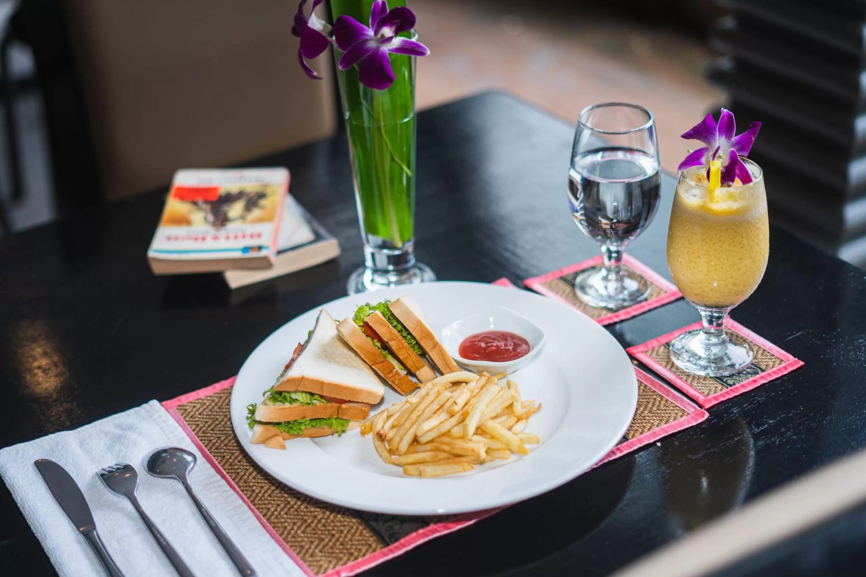 Food and drinks in The Rabbit Hole Hotel & SPA