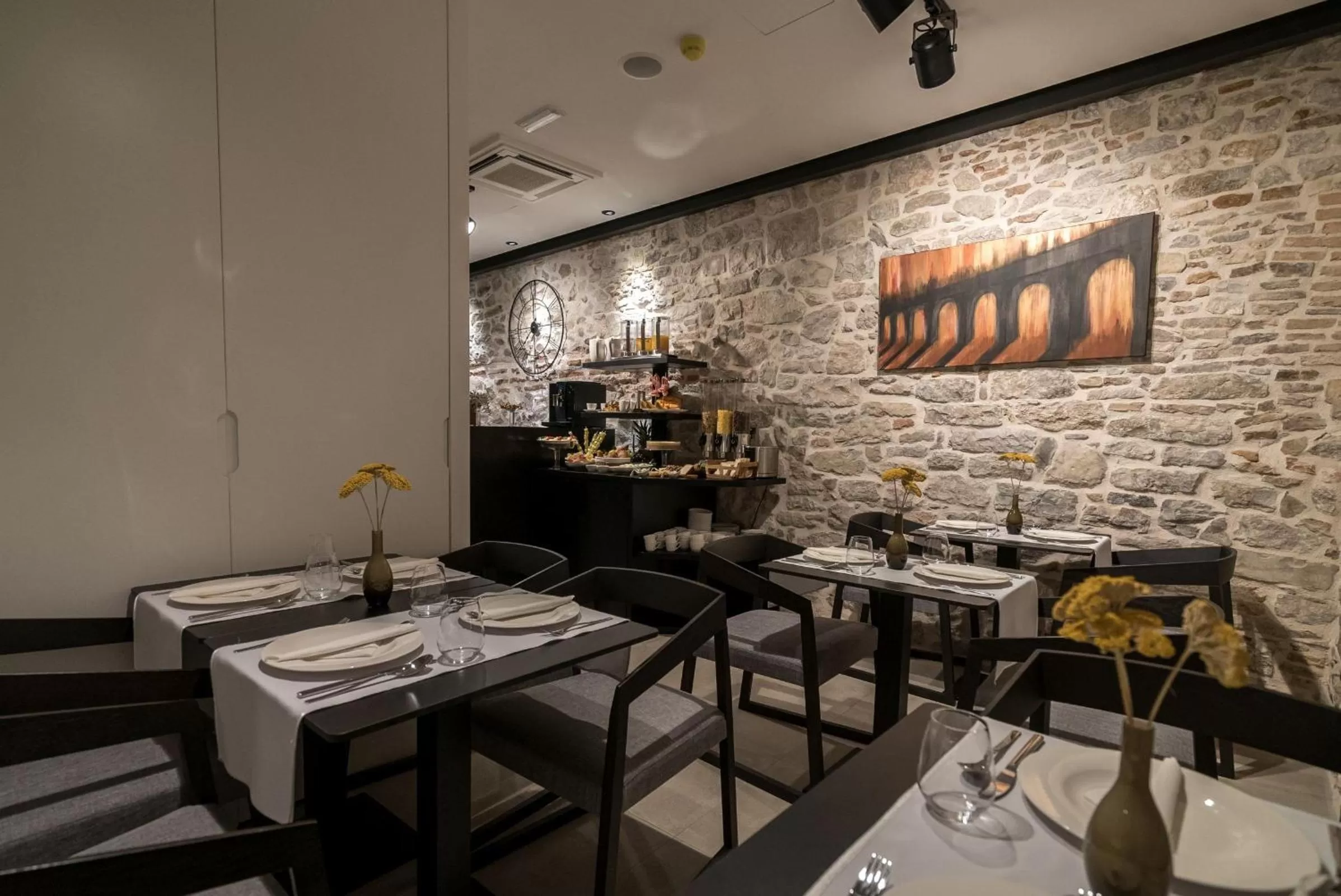 Restaurant/places to eat in Murum Heritage Hotel