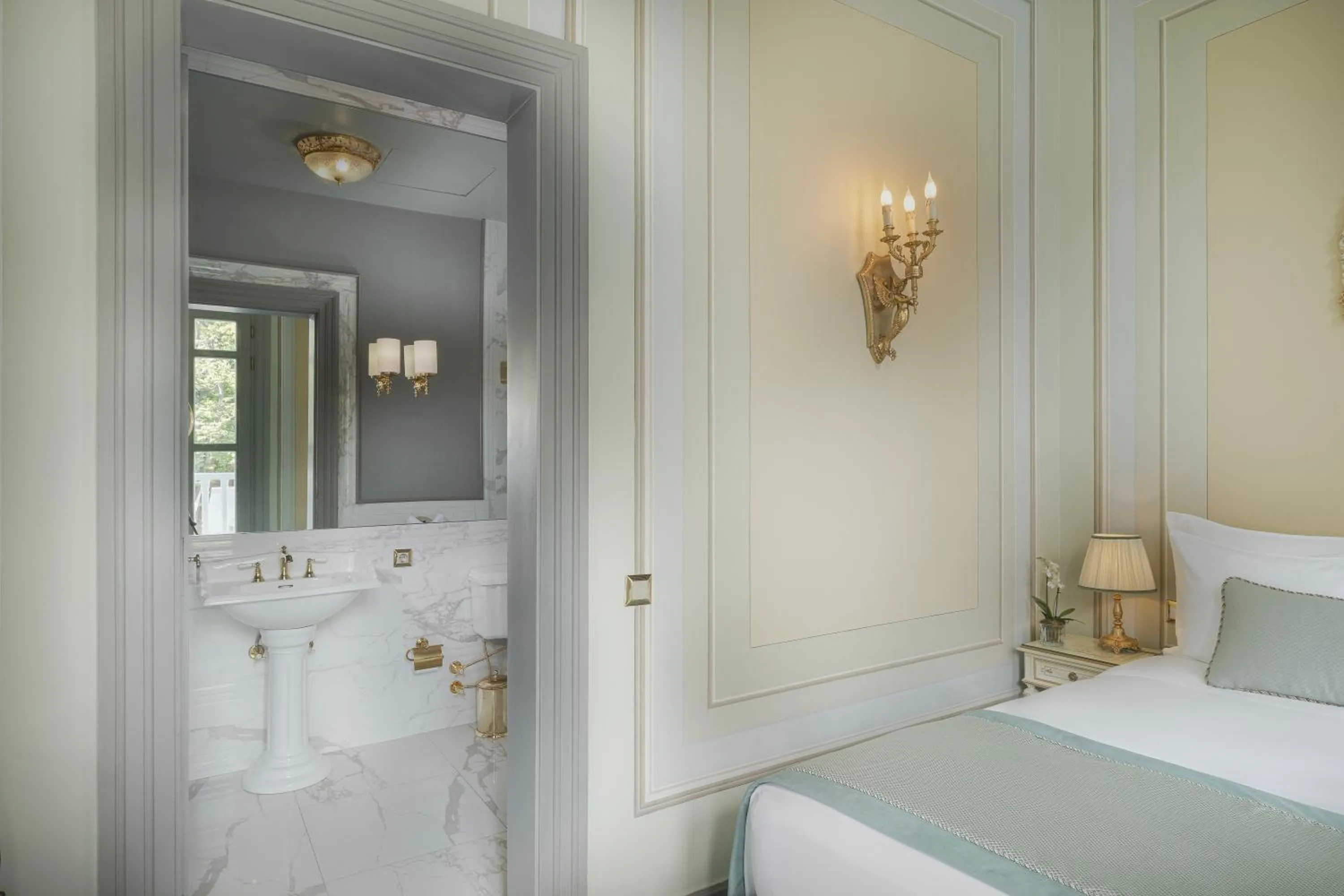 Bed in Bosphorus Palace Hotel