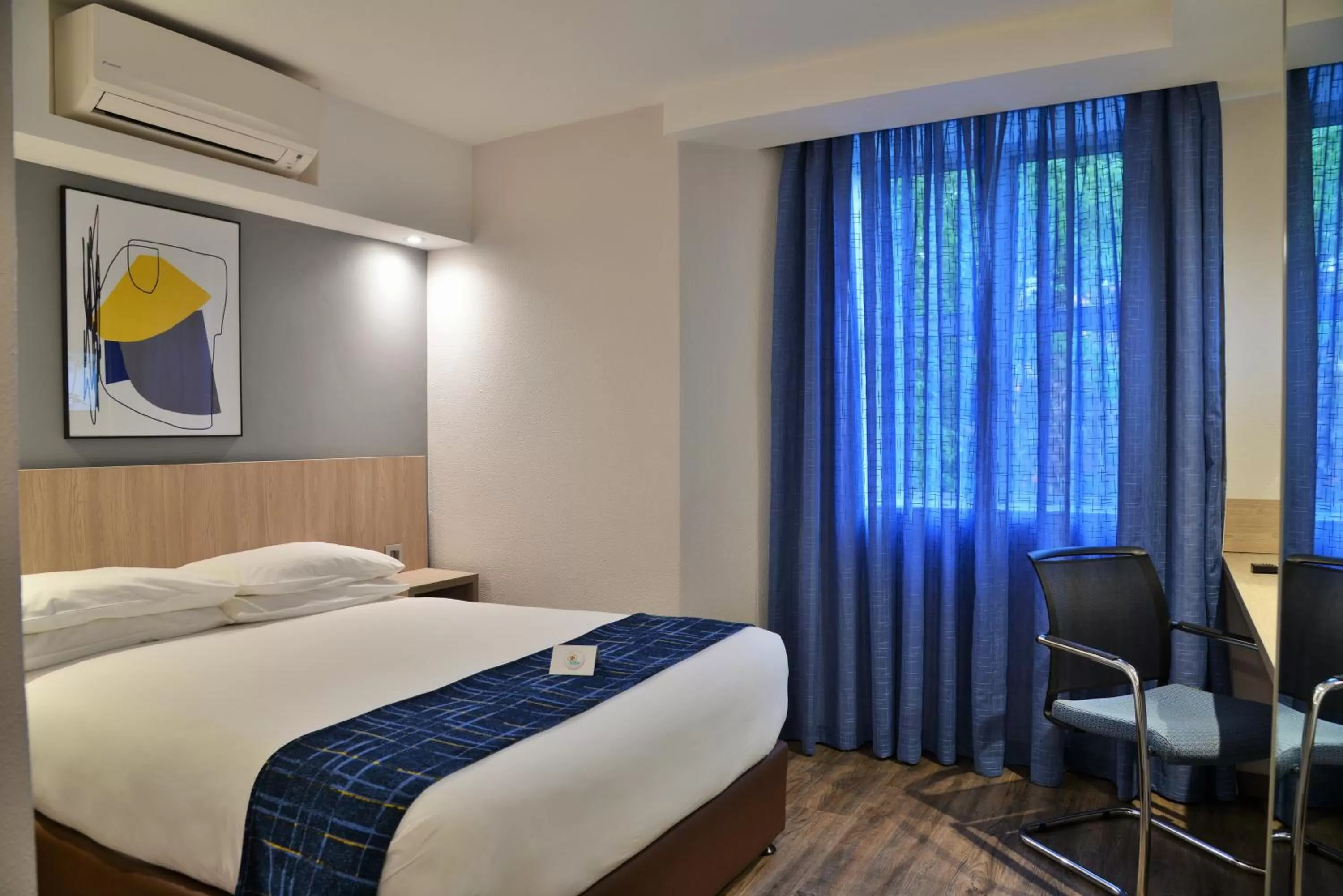 Bed in Town Lodge Menlo Park