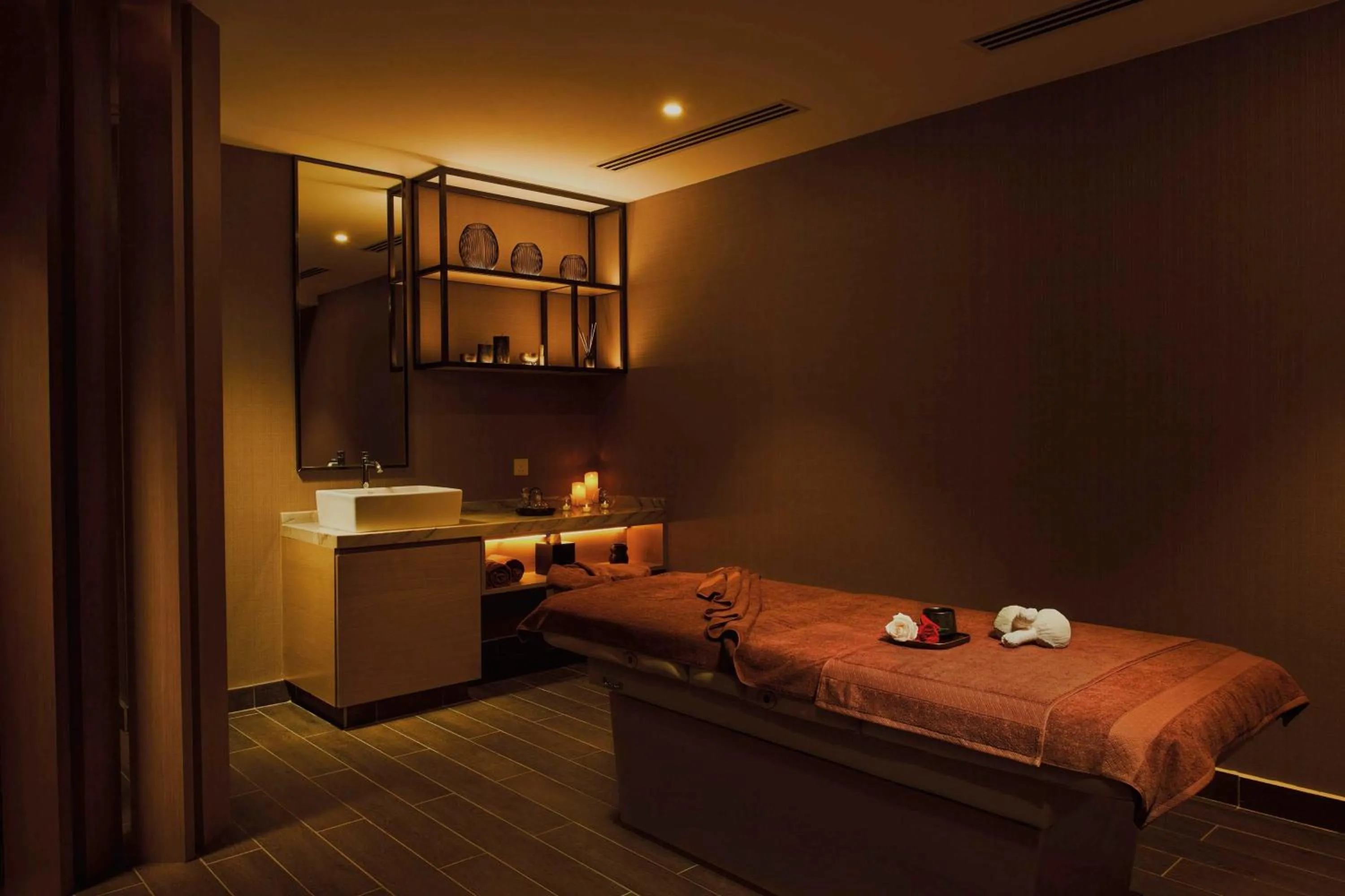 Spa and wellness centre/facilities, Bed in Doubletree By Hilton Shah Alam I-City