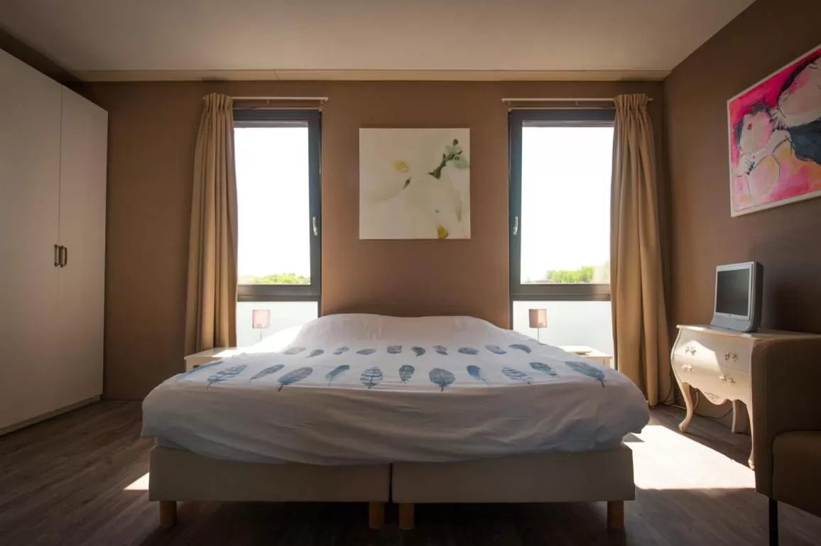 Property building, Bed in B&B Beach Inn