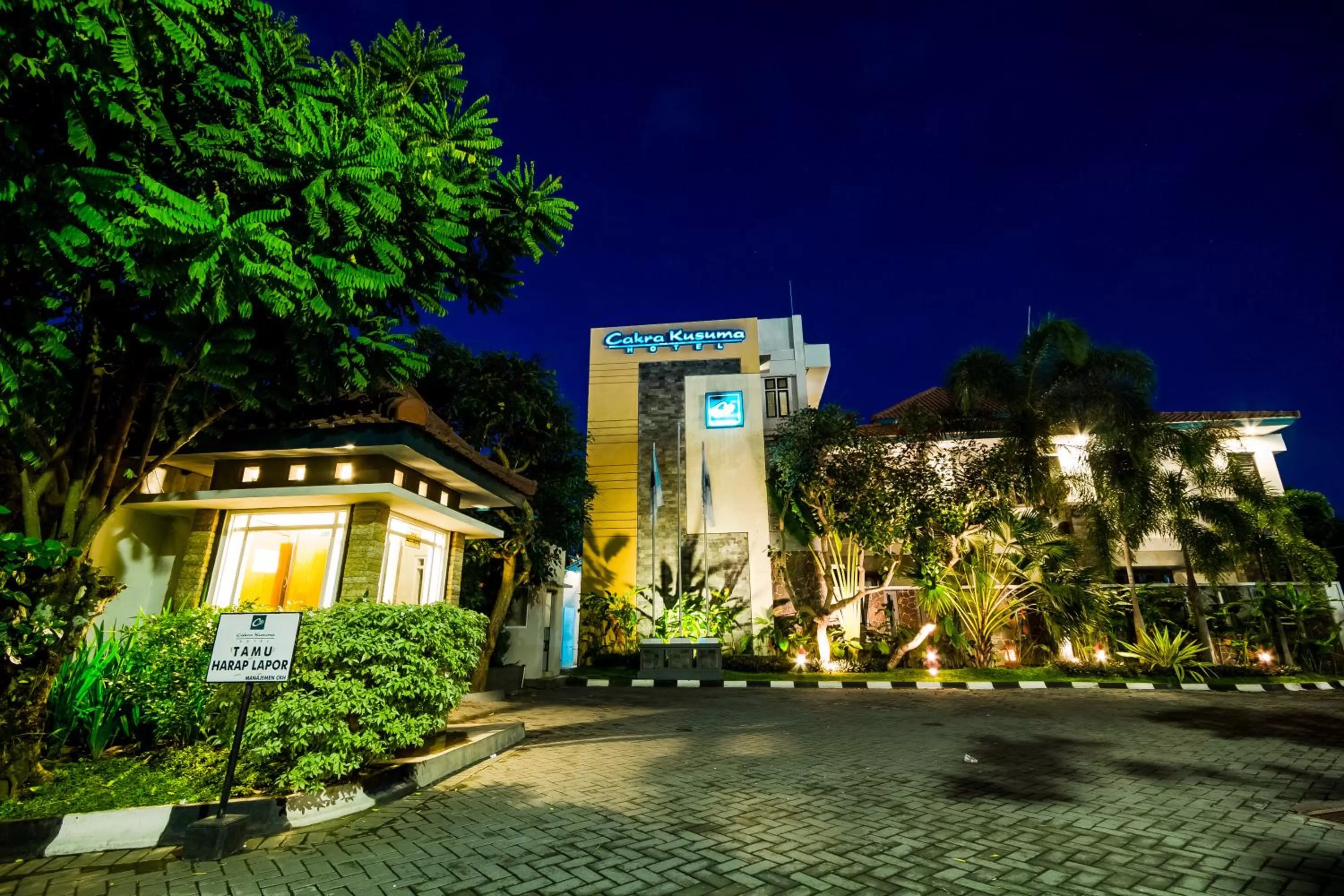 Night in Cakra Kusuma Hotel