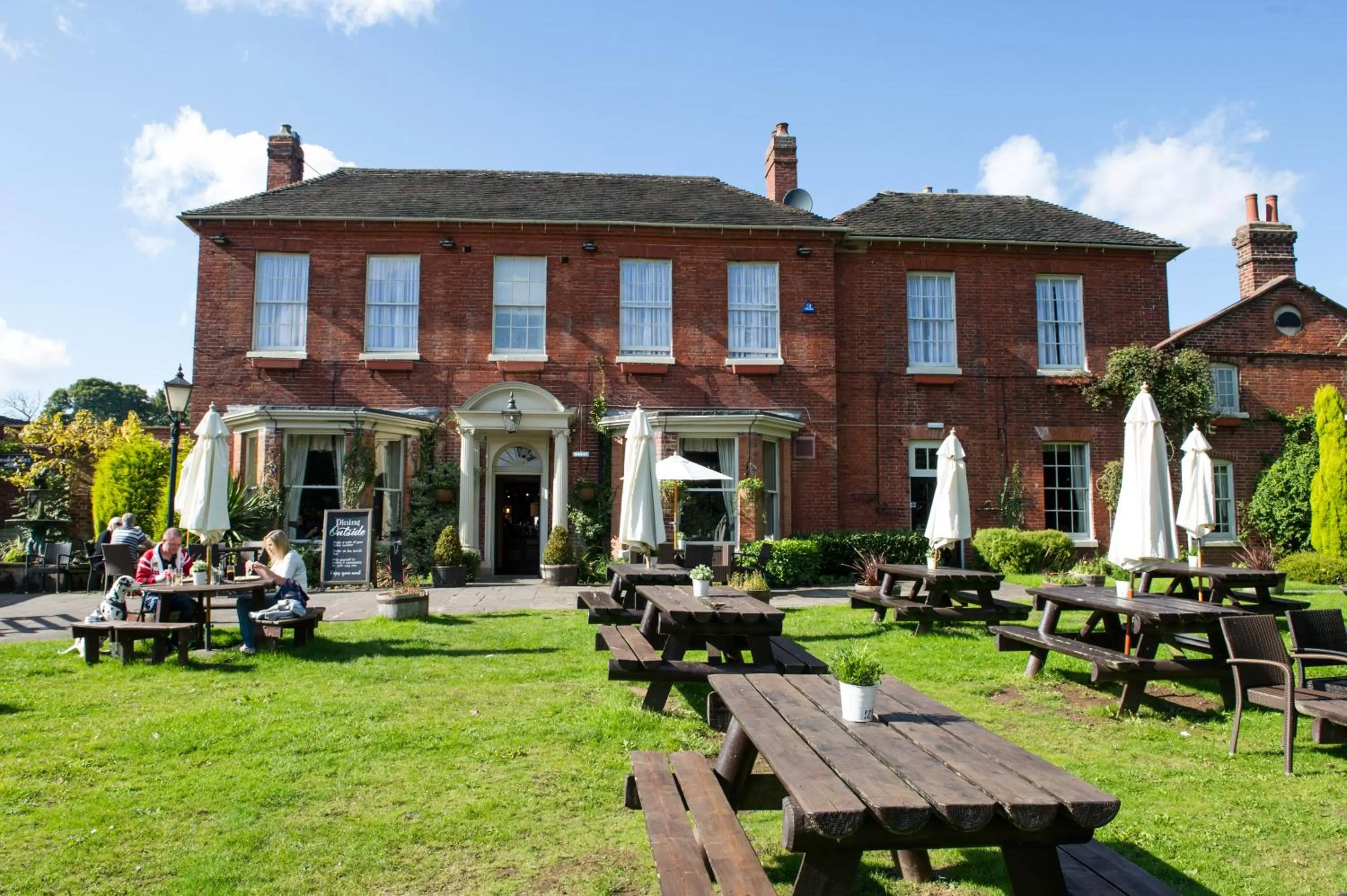 Facade/entrance in The Hedgehog by Innkeeper's Collection