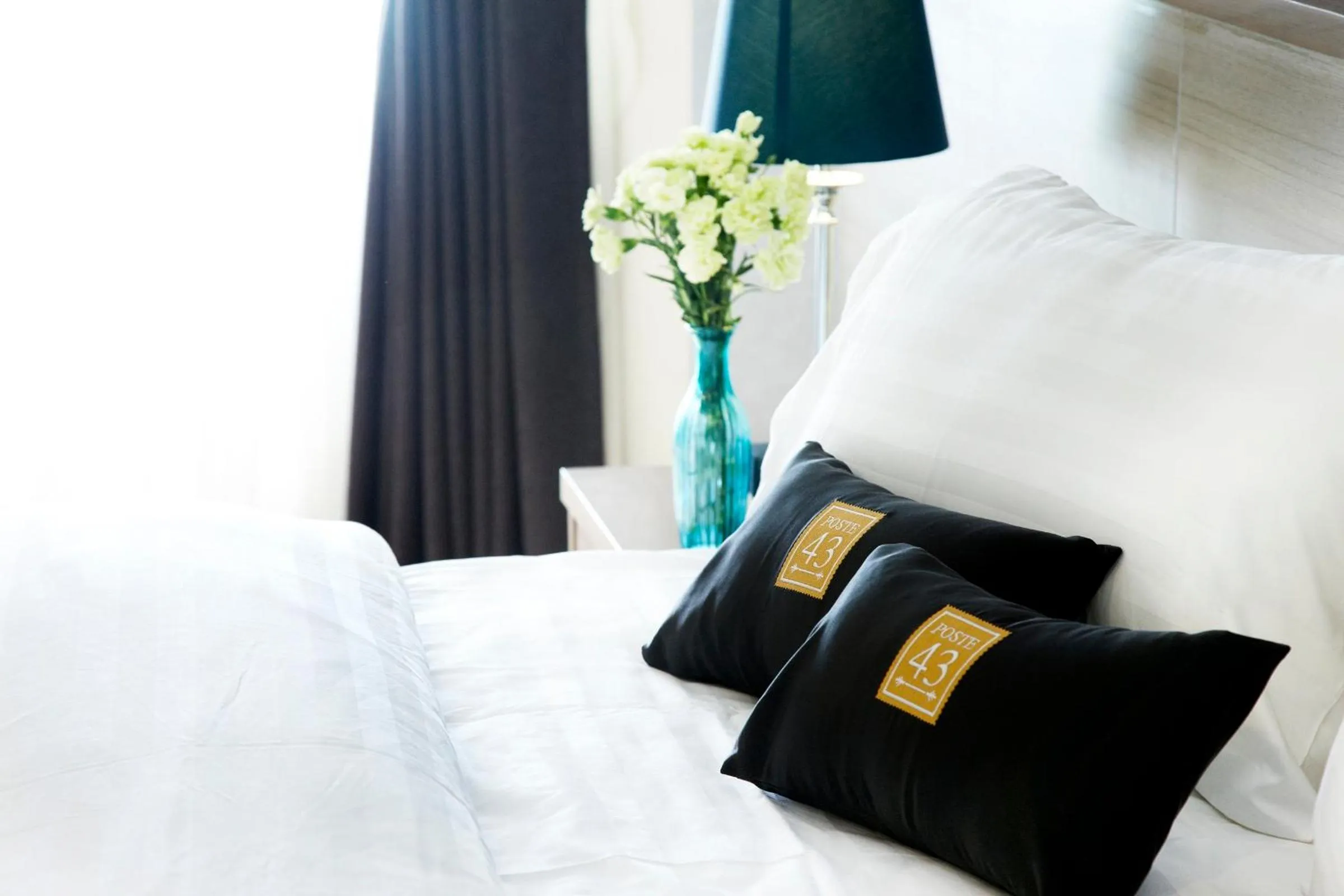 Bed in Poste 43 Residence