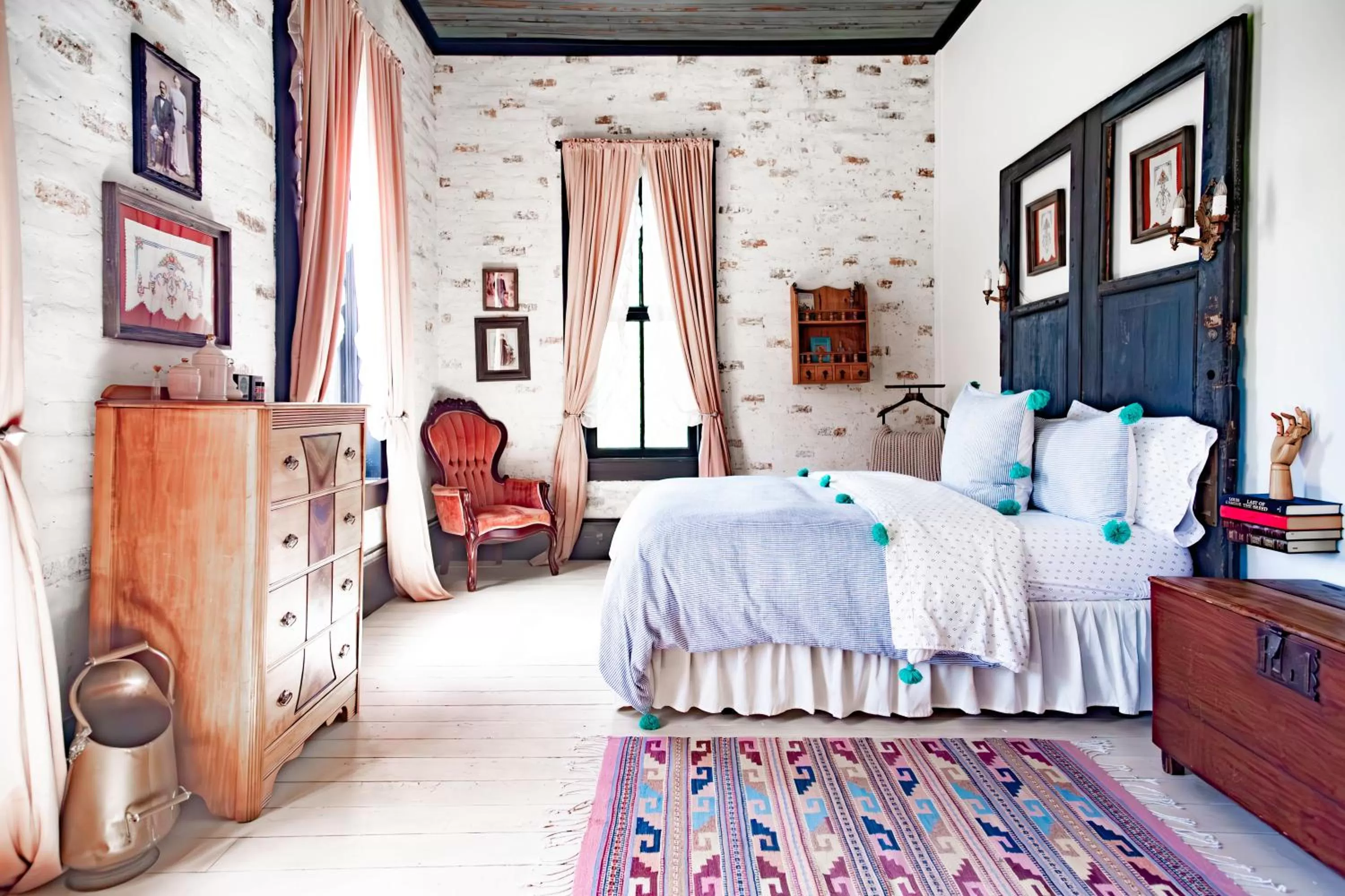 Bed in Beard and Lady Inn