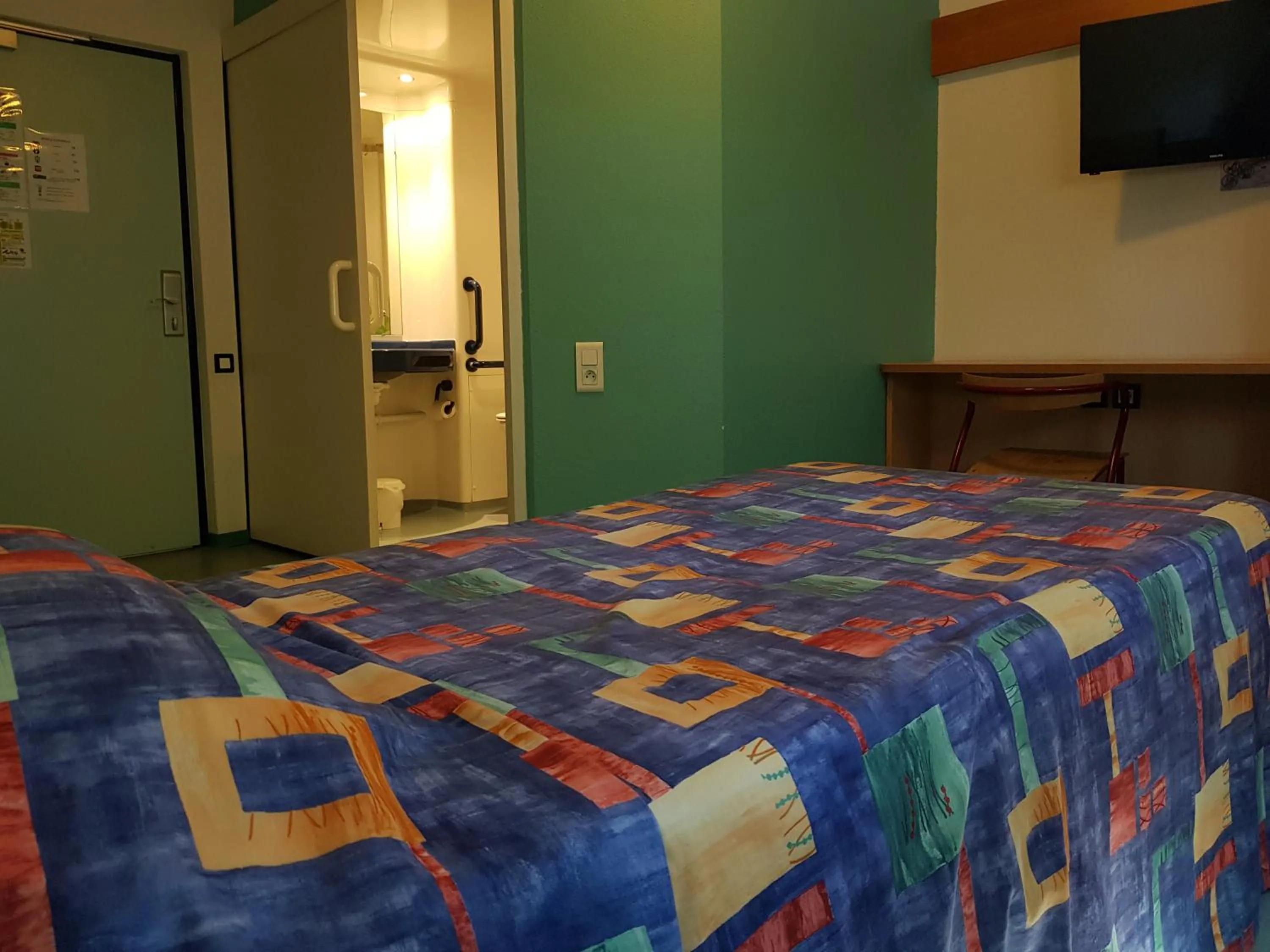 Bed in ETHIC ETAPES DIJON Accueil 24h24 et parking gratuit