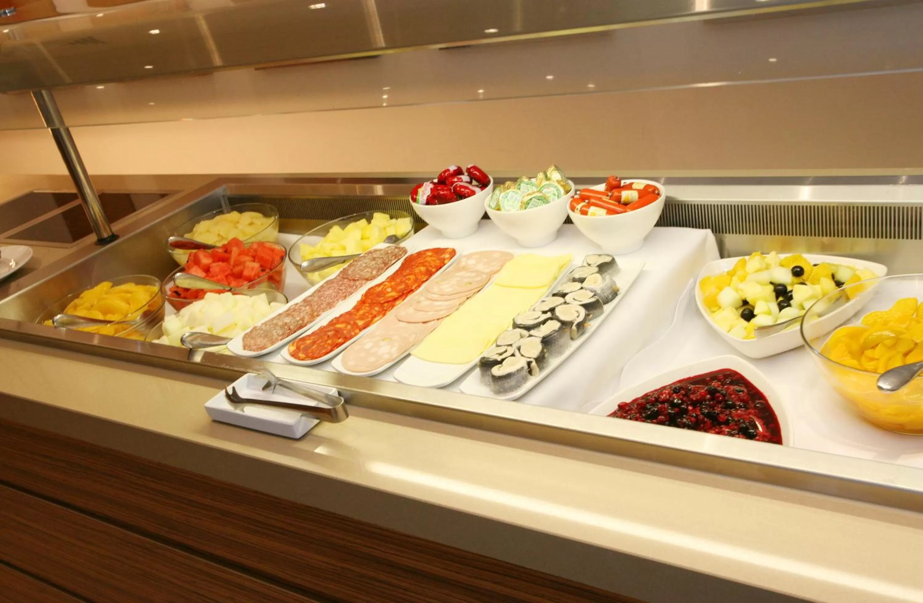 Breakfast in Crowne Plaza Reading