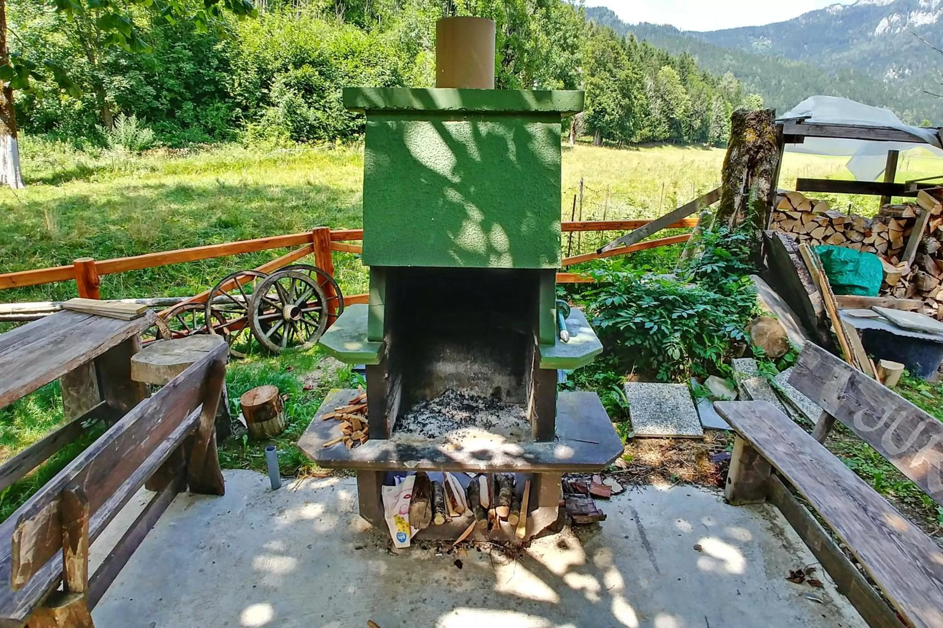 BBQ Facilities in Cvet gora - Camping, Glamping and Accomodations