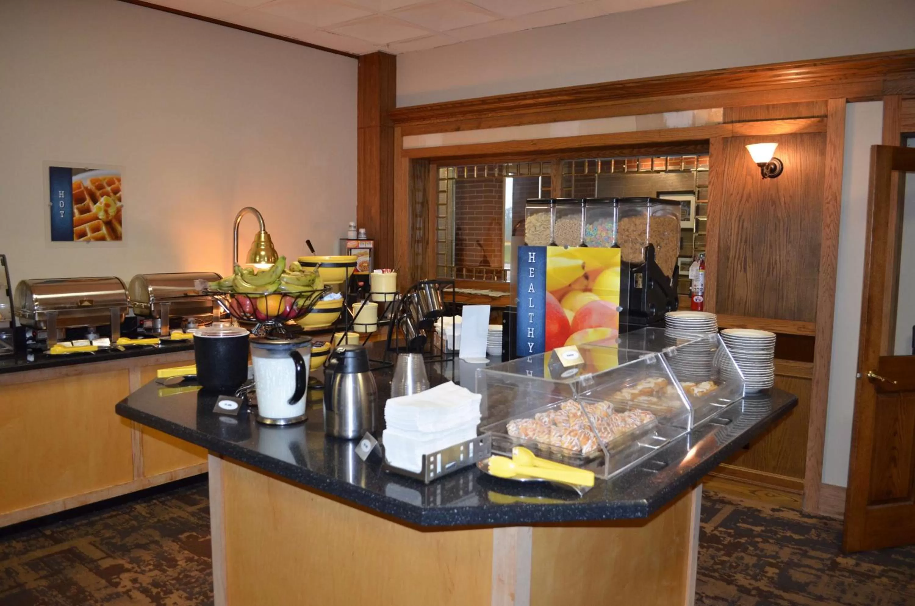 Restaurant/places to eat in Crossroads Hotel & Event Center