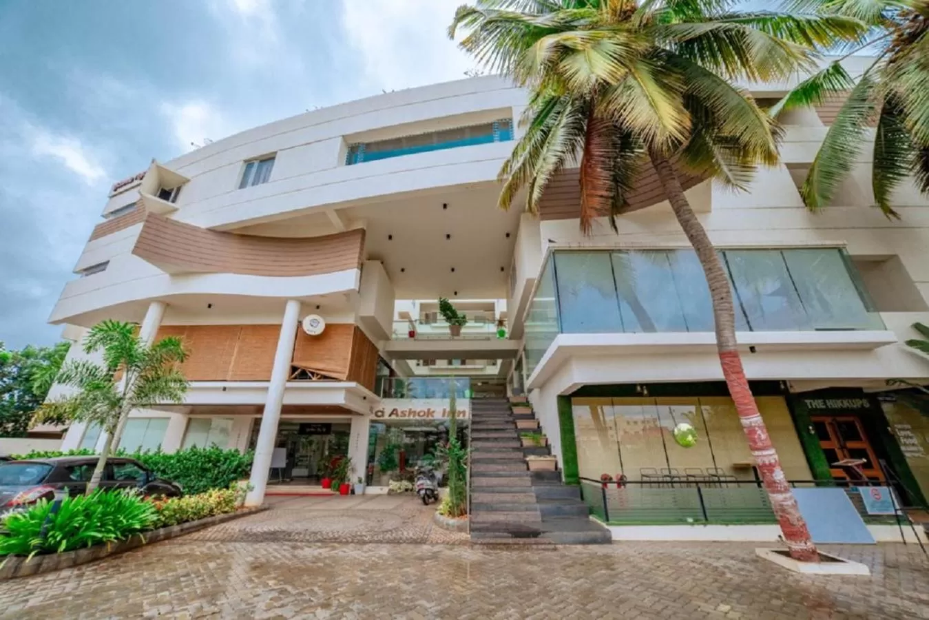 Facade/entrance in Ashok inn