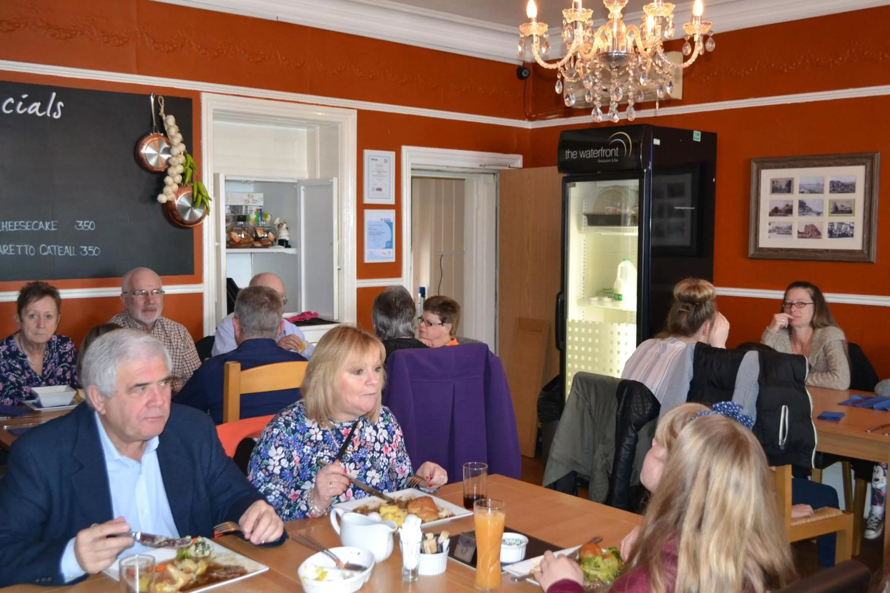 Restaurant/places to eat in Waterfront Hotel