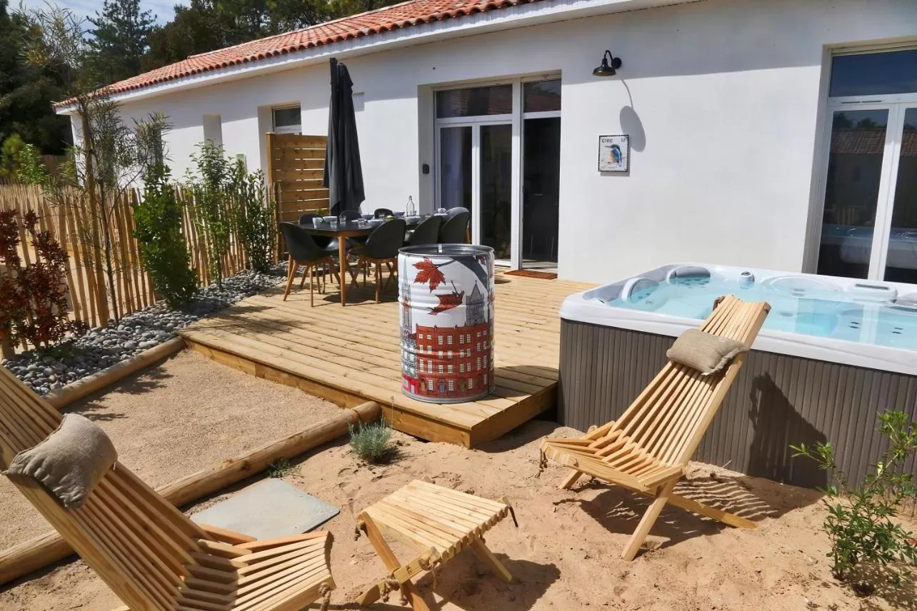 Patio in Domaine Le Sherwood