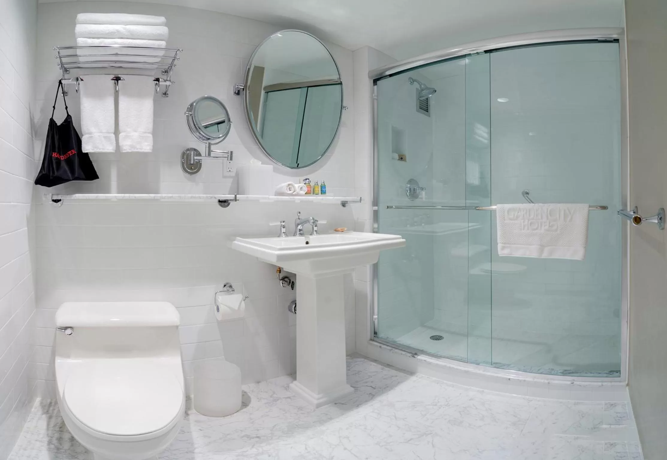 Shower in Garden City Hotel