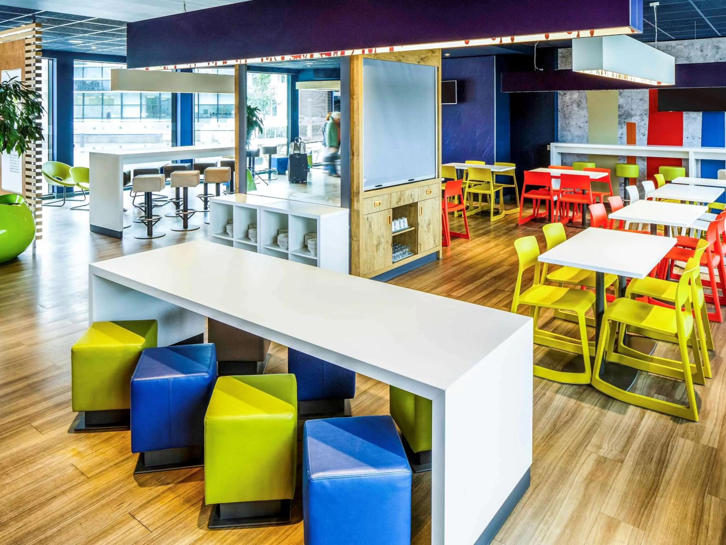 Restaurant/places to eat in ibis budget Hotel Edinburgh Park