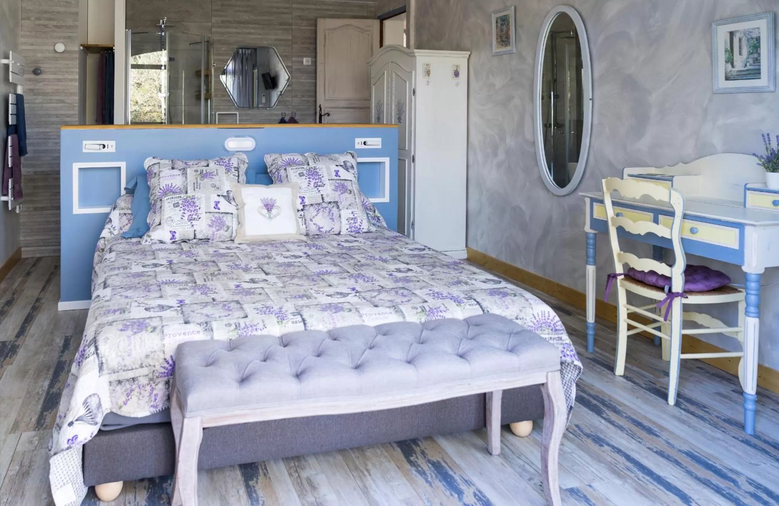 Bed in Hôtes'Antic Provence