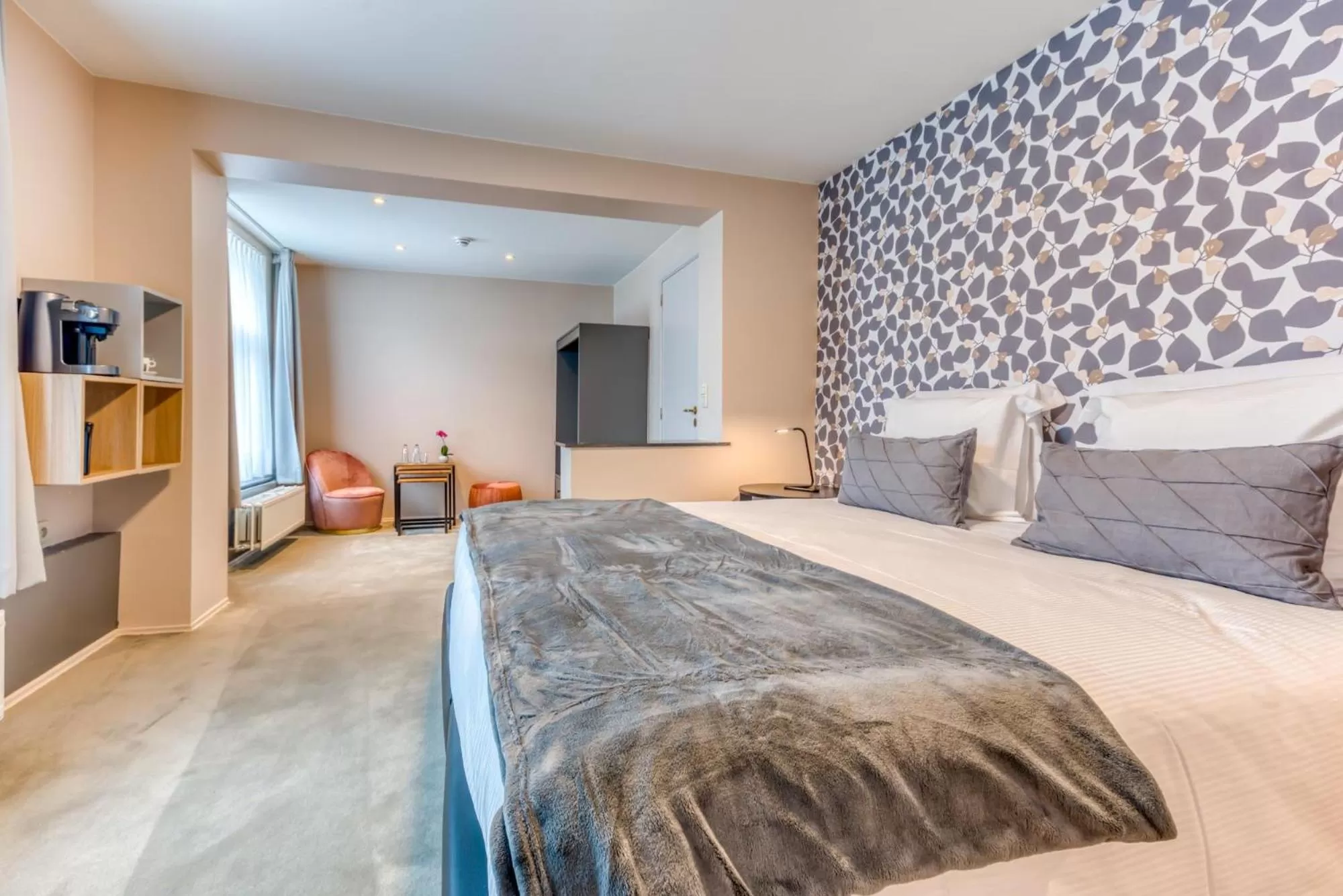 Bed in Hôtel Imperi'Ale