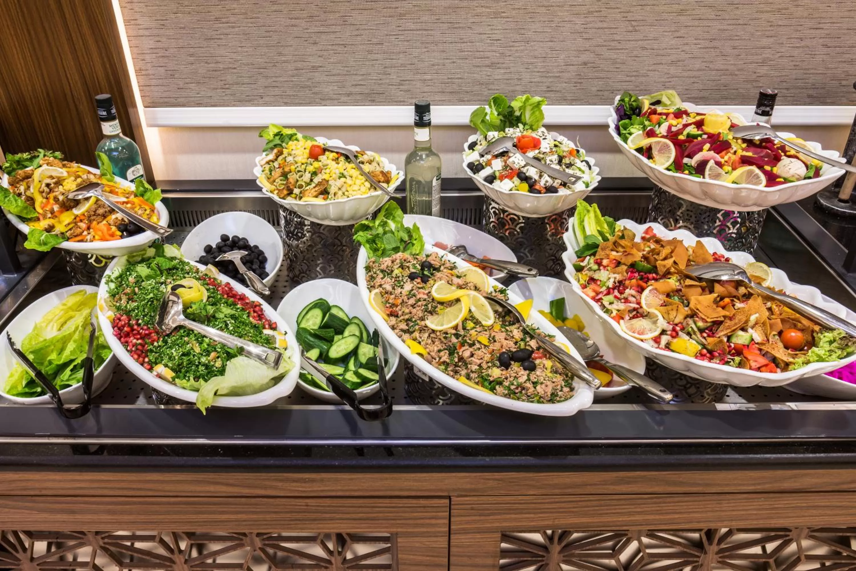 Restaurant/places to eat in Al Malqa Elite Hotel