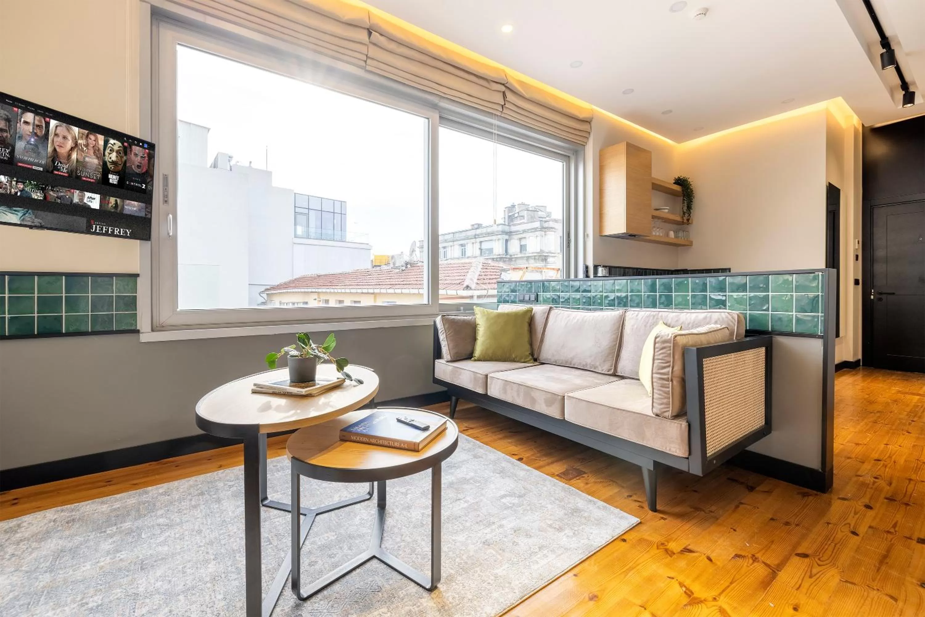 TV and multimedia in Upside Apartments