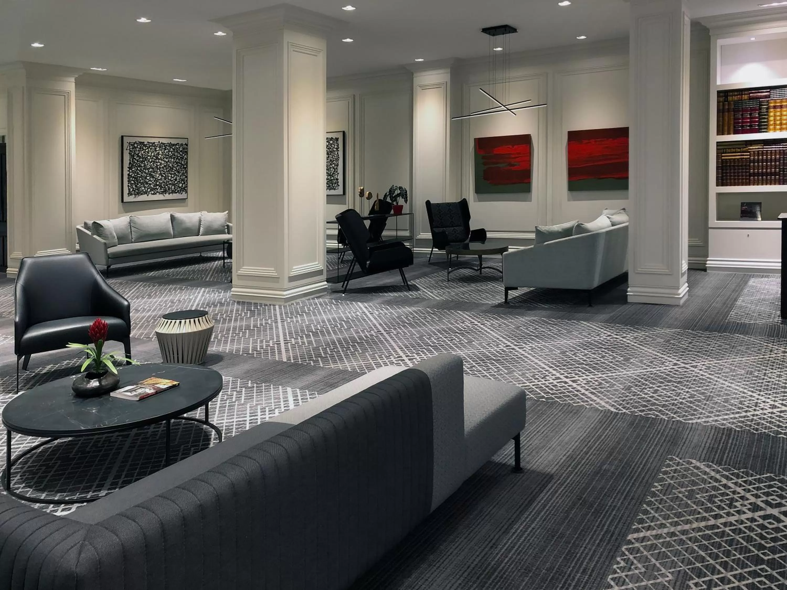 Lobby or reception in Hotel Manoir Victoria