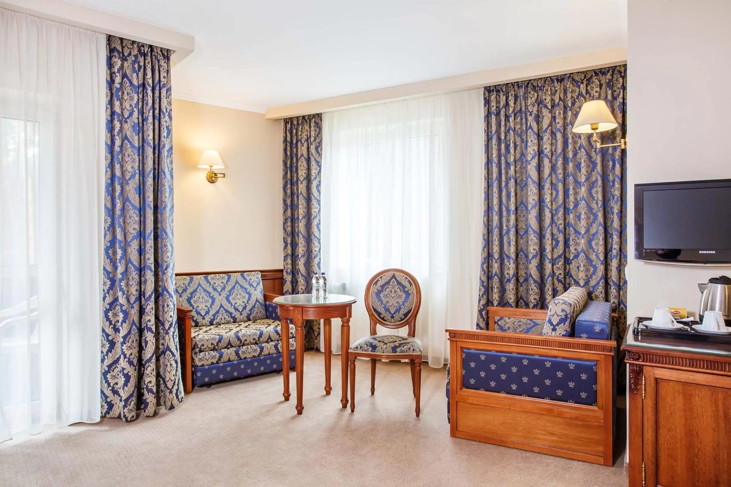 TV and multimedia in Hotel Duo Spa