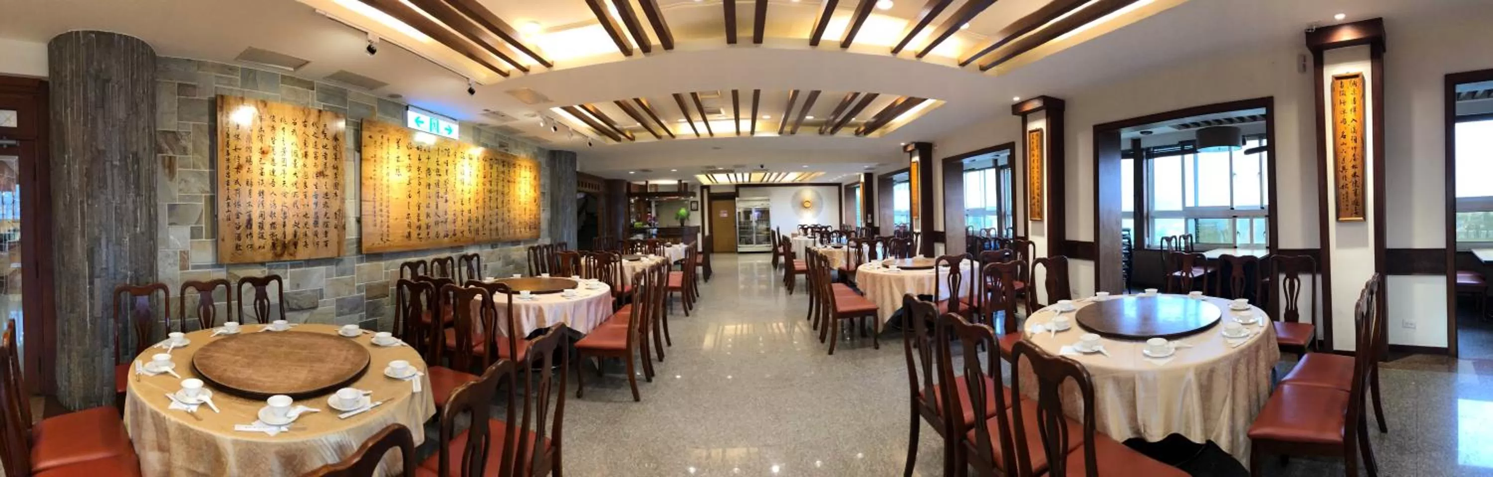 Restaurant/places to eat in Ginkgo Hotel