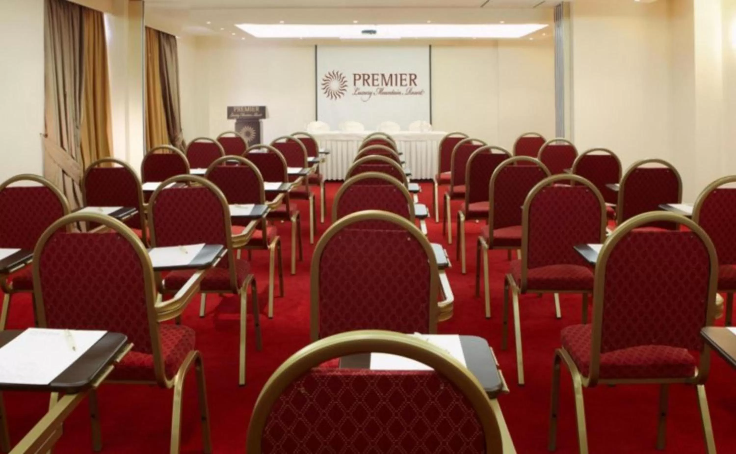 Business facilities in Premier Luxury Mountain Resort