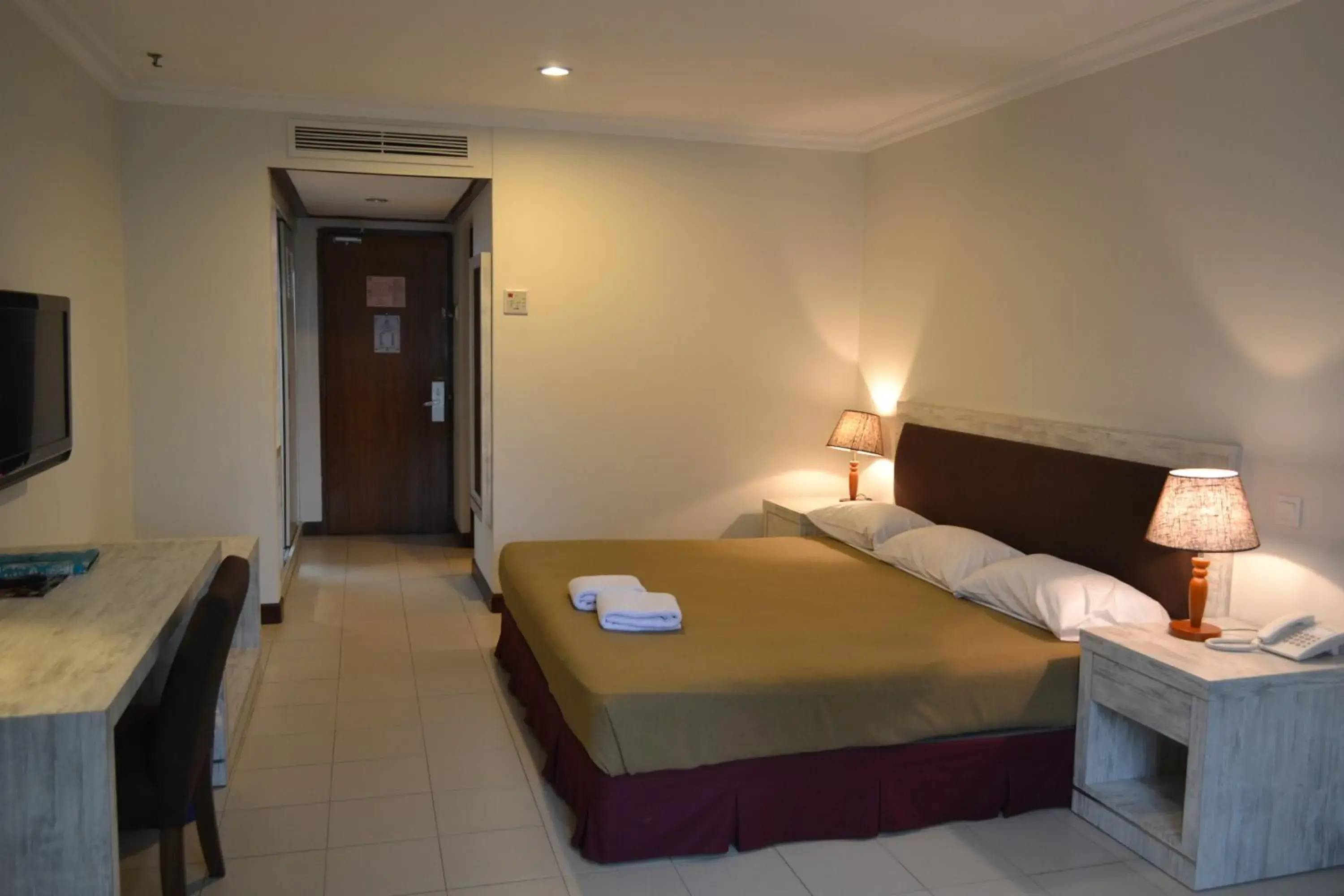 Superior Double or Twin Room in De Rhu Beach Resort Superior Double or Twin Room in De Rhu Beach Resort