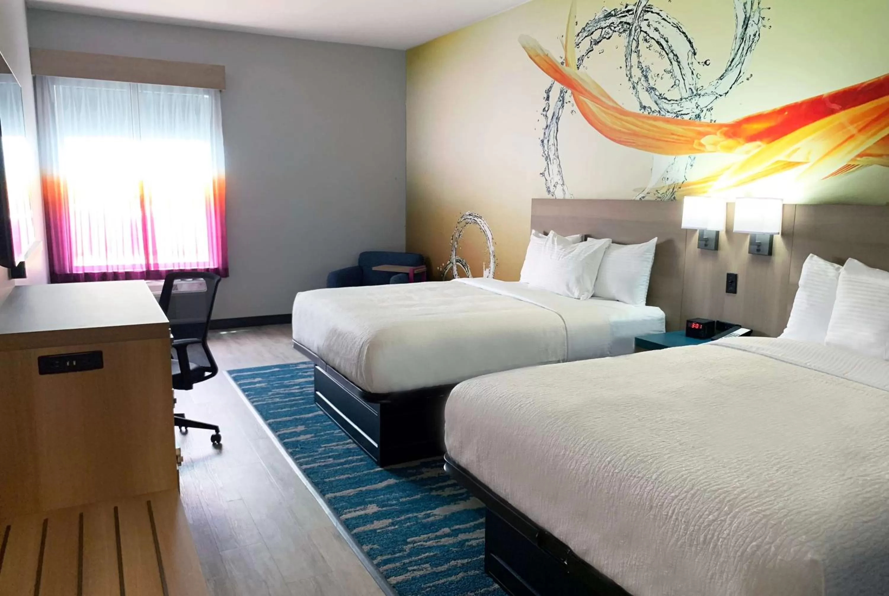 Double room with 2 Queen Beds, Mobility and Hearing Impaired Accessible Room, Non-Smoking in La Quinta Inn & Suites by Wyndham San Antonio Seaworld LAFB