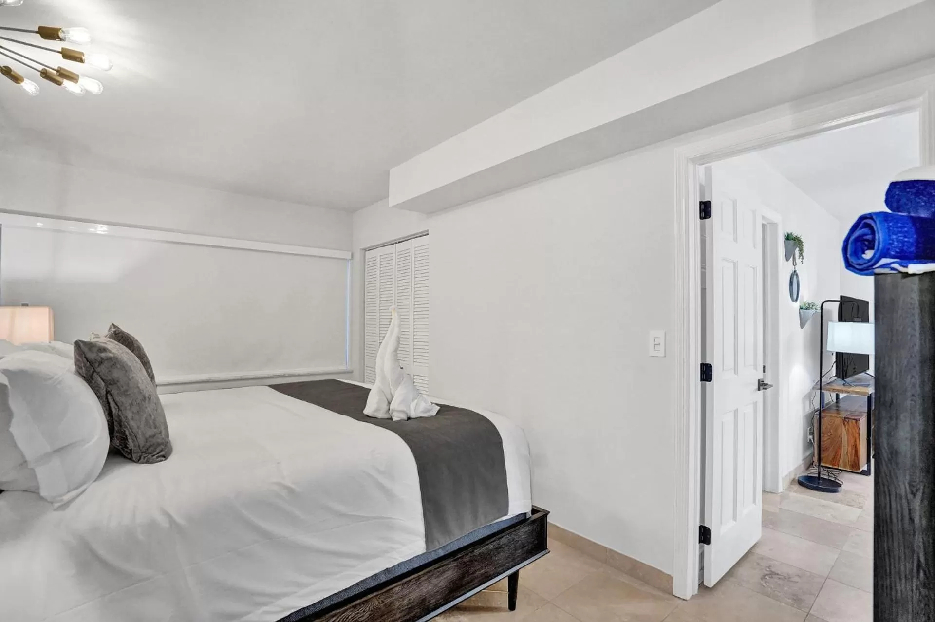 Other, Bed in RA suites