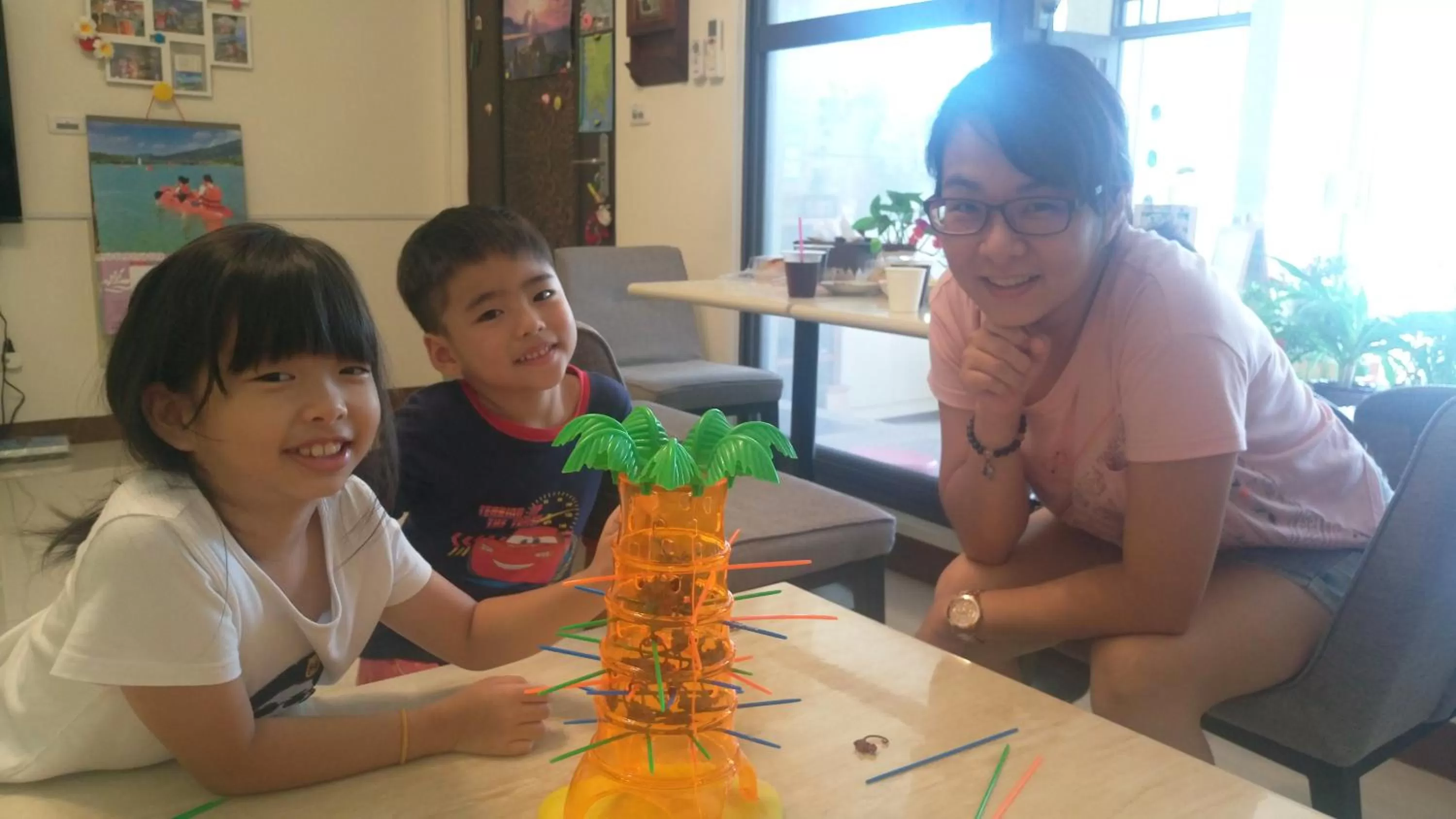 Communal lounge/ TV room in Have FUN villa -KTV BBQ Mahjong