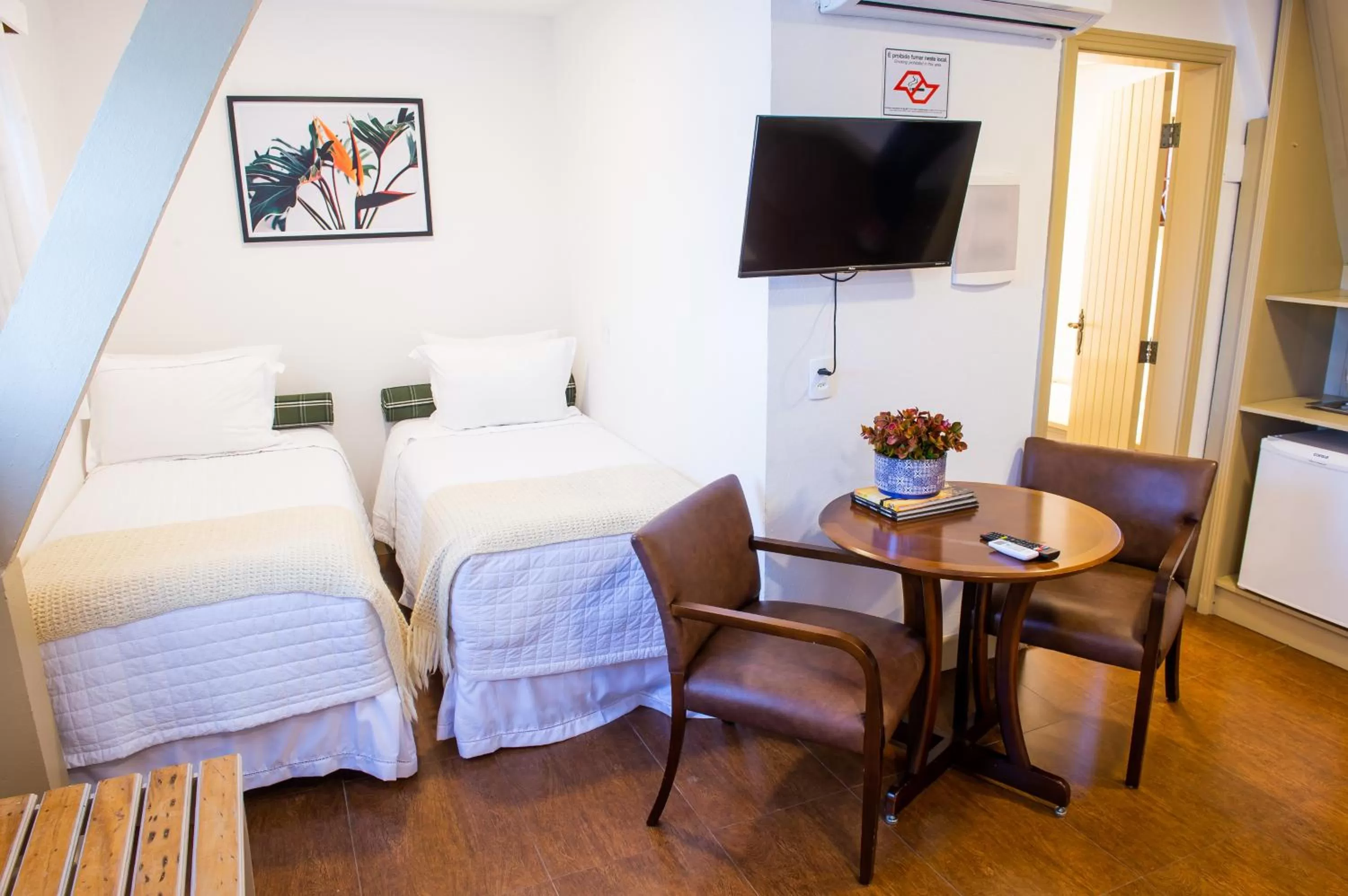 Photo of the whole room, Bed in Pousada das Lavandas