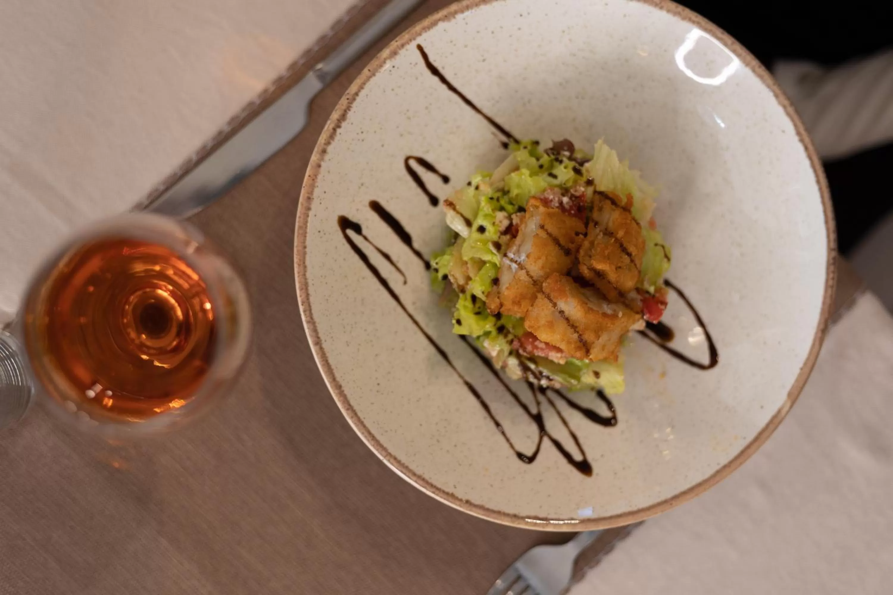 Restaurant/places to eat in Hotel Verticalplus