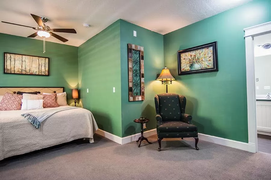 Bed in The Campbell House Inn