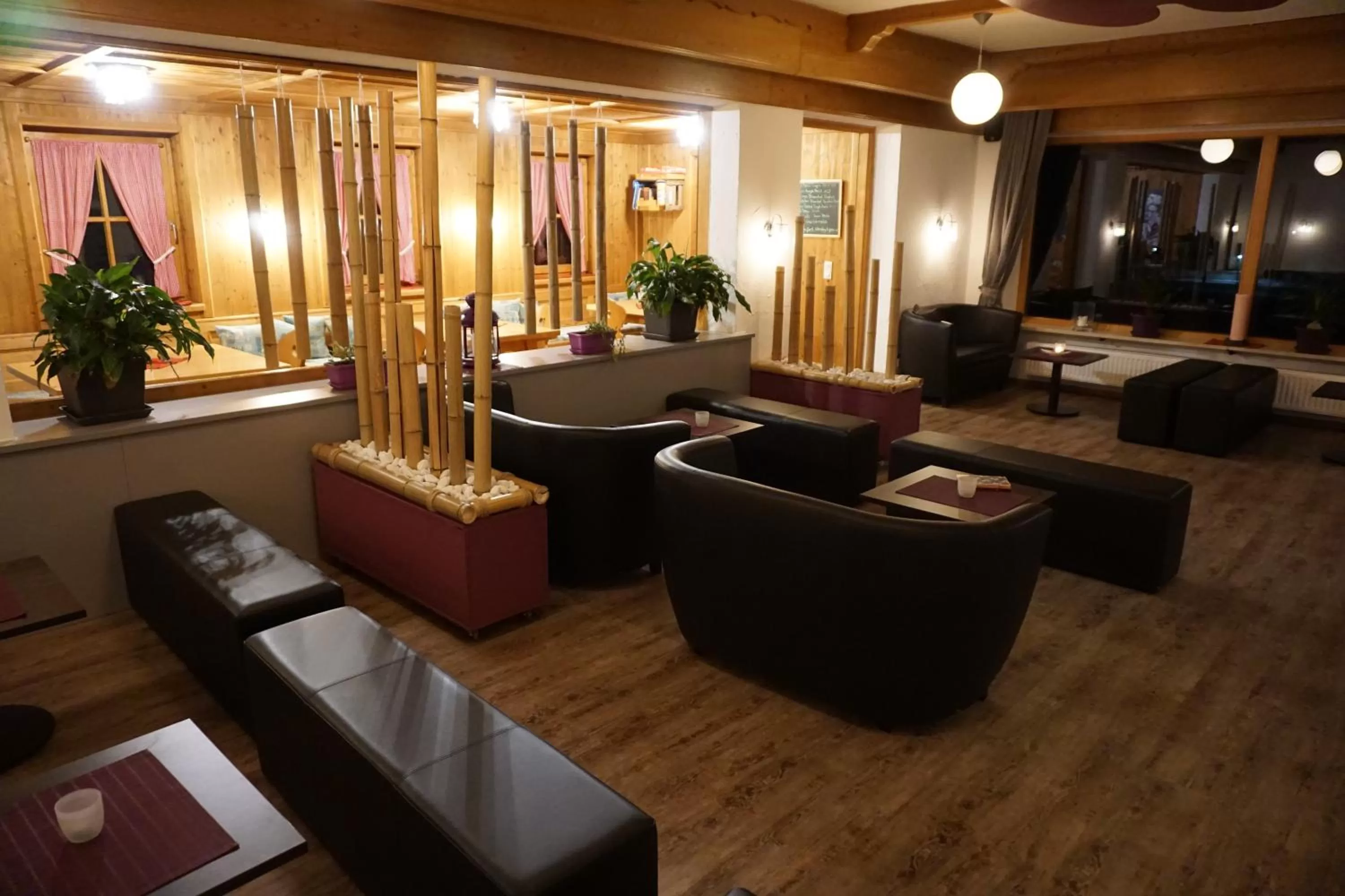 Communal lounge/ TV room in Hotel Sonnenbichl