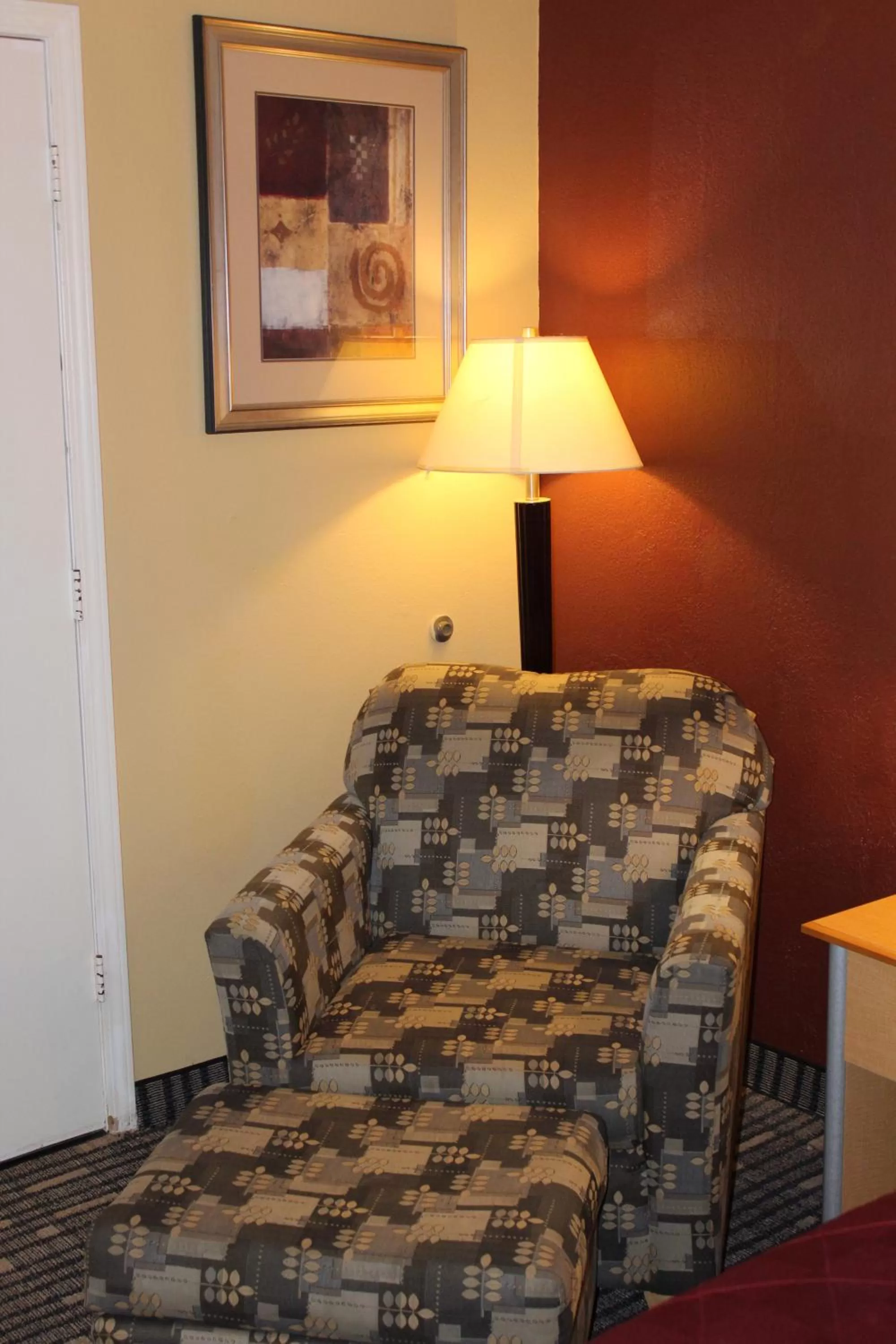 The Executive Inn & Suites