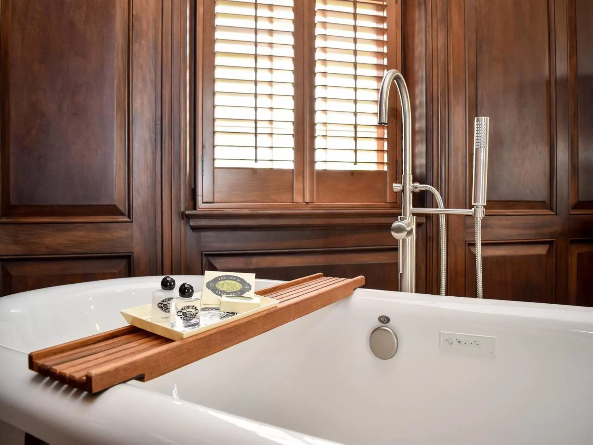 Bath in Inn at Evergreen