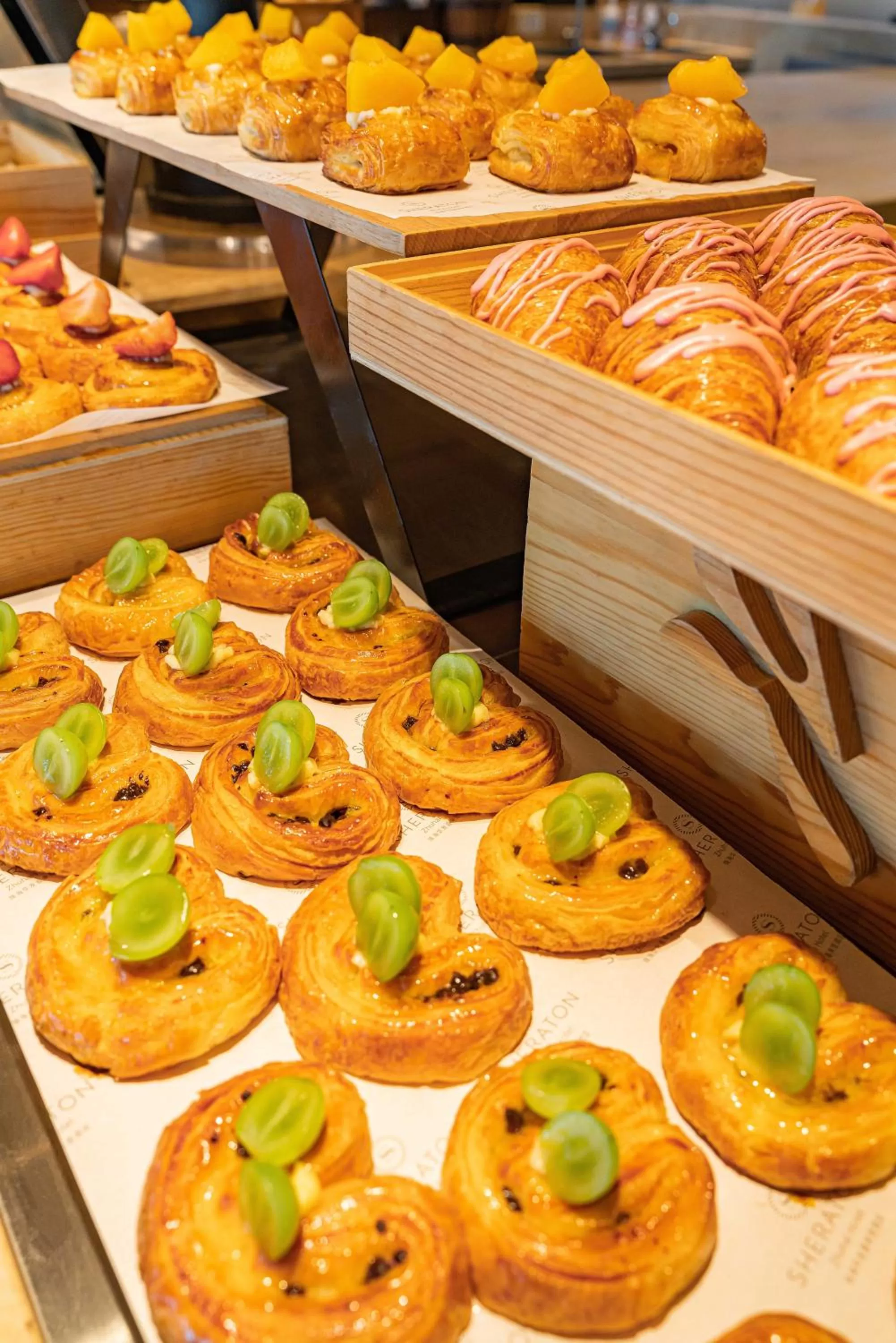 Breakfast in Sheraton Zhuhai Hotel