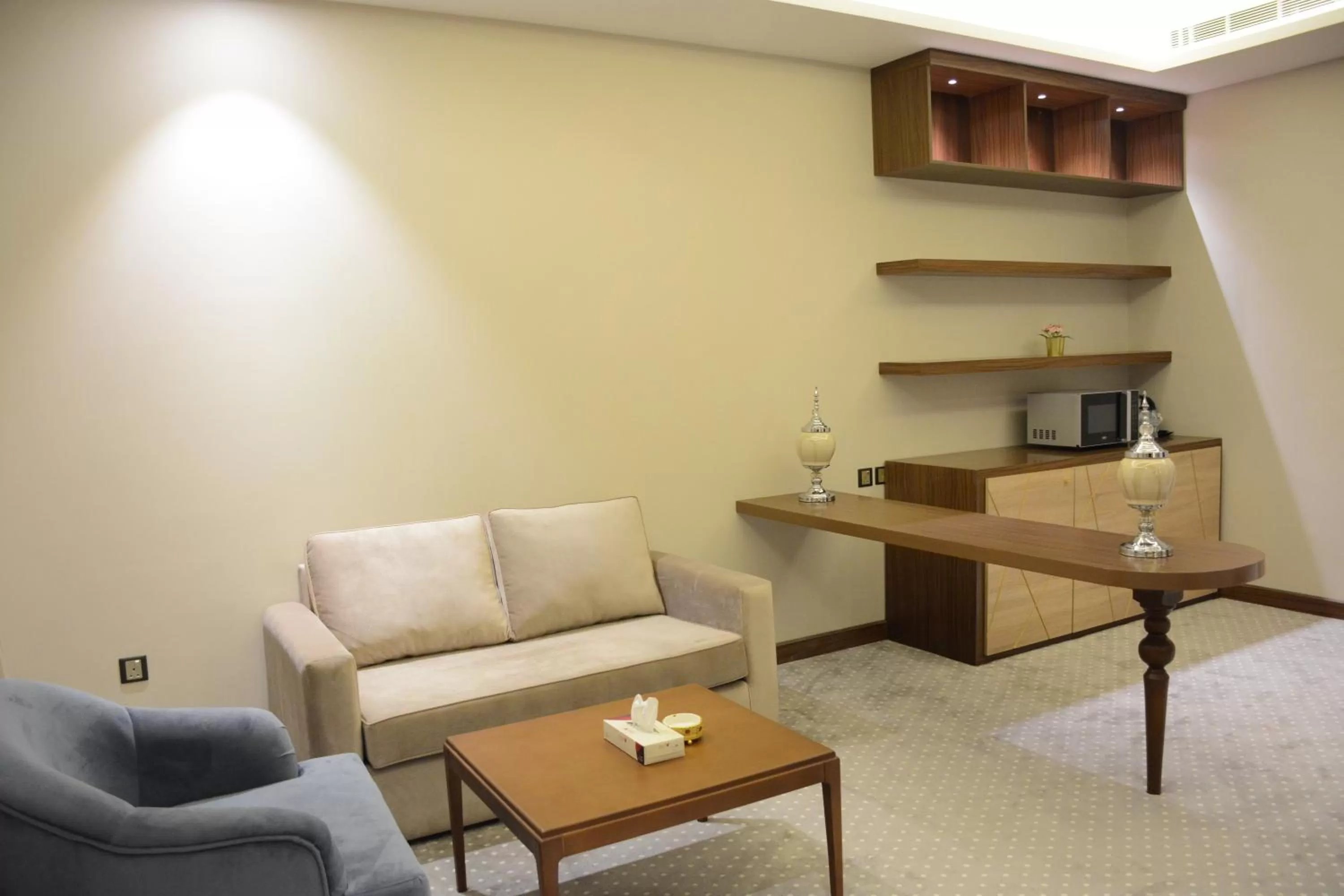 Living room, Seating Area in E1 Hotel