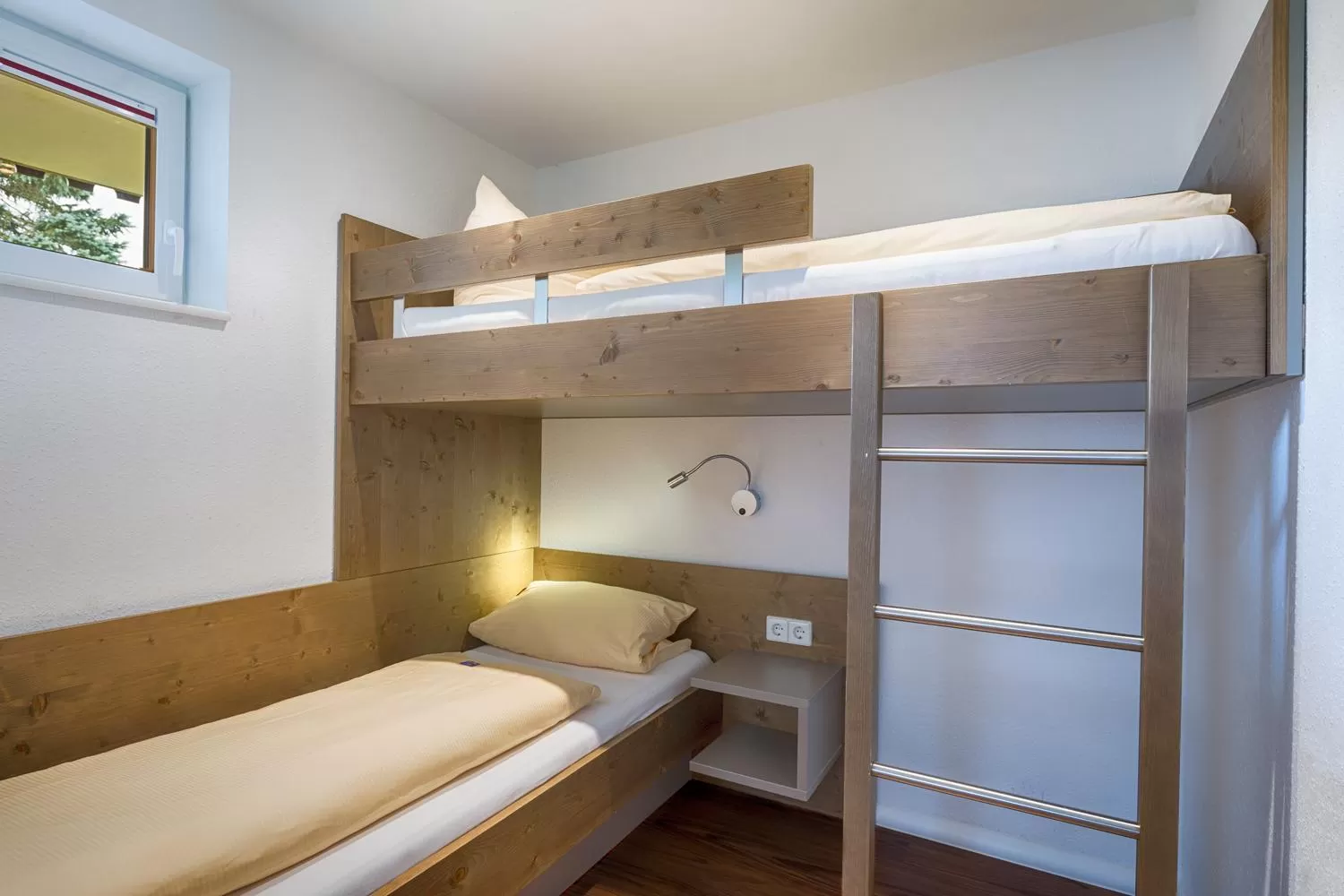 Bedroom, Bed in Hotel Zum Löwen - Unteres Wirtshaus