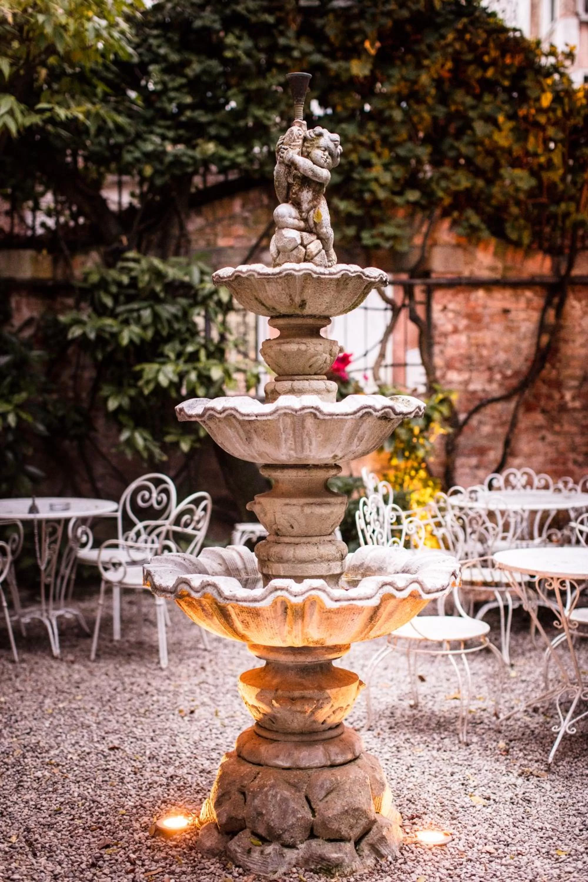 Garden in Hotel Flora - By Romanelli Family