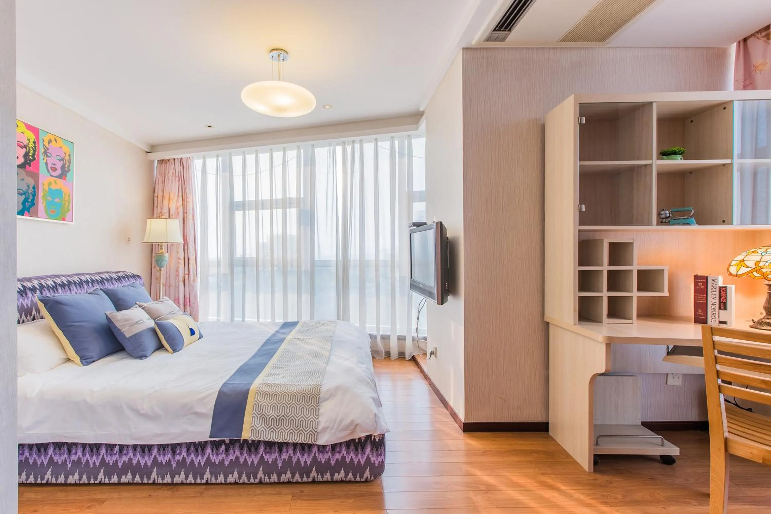 Bed in Westlake 7 Service Apartment